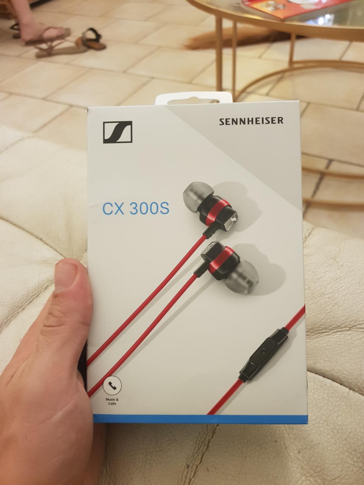 Sennheiser CX 300S in Ear Headphone with One-Button Smart Remote - Black customer photo 1