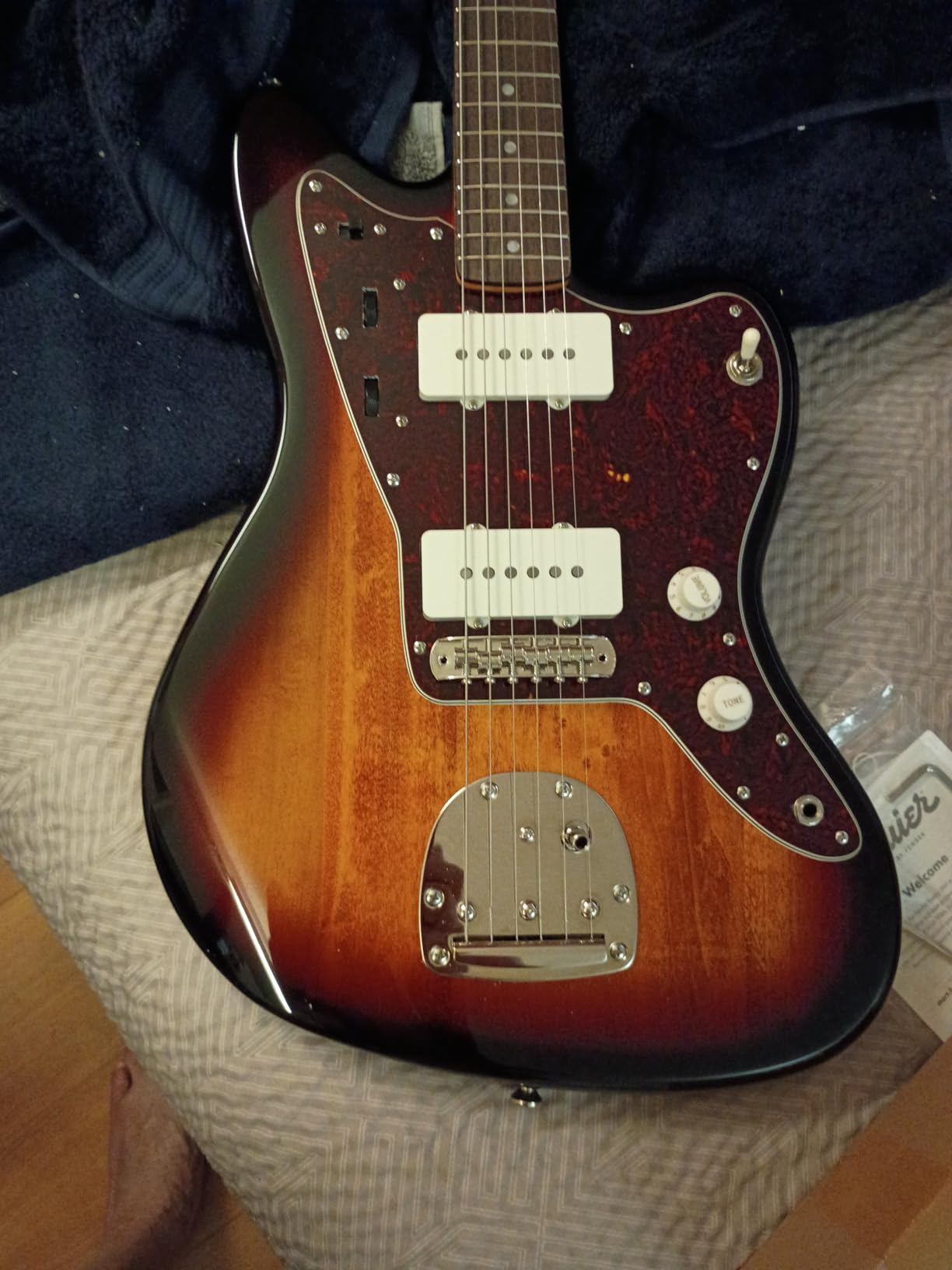Squier Classic Vibe 60s Jazzmaster Electric Guitar, 3-Color Sunburst customer photo 2