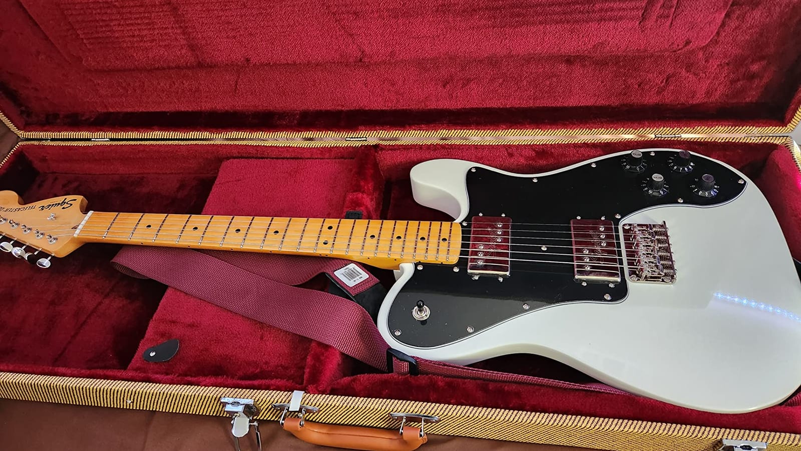 Fender Squier Classic Vibe 70s Deluxe Telecaster Electric Guitar, Olympic White, Maple Fingerboard customer photo 2