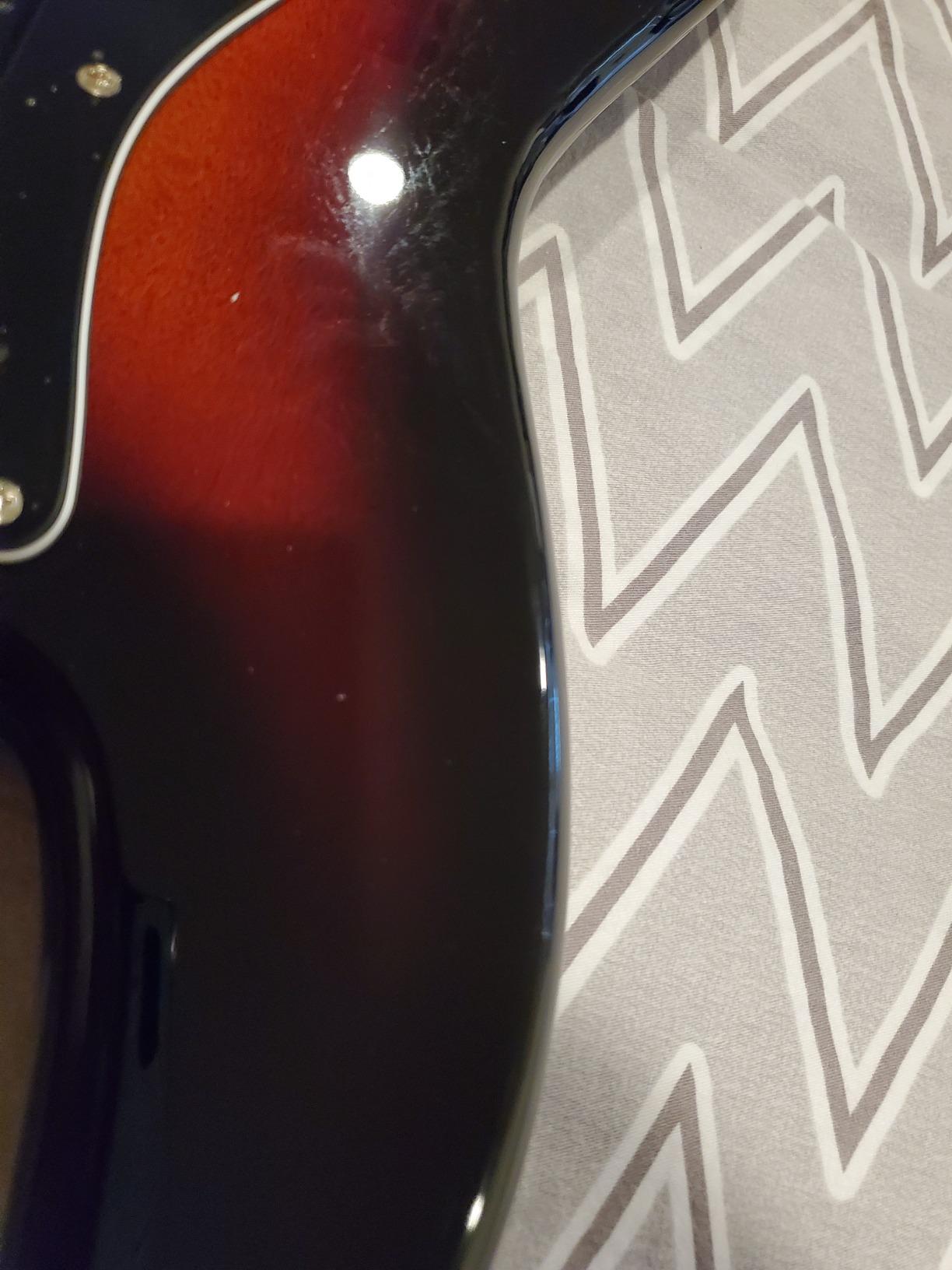 Squier Classic Vibe 70s Jazz Bass, 3-Color Sunburst, Maple Fingerboard customer photo 2