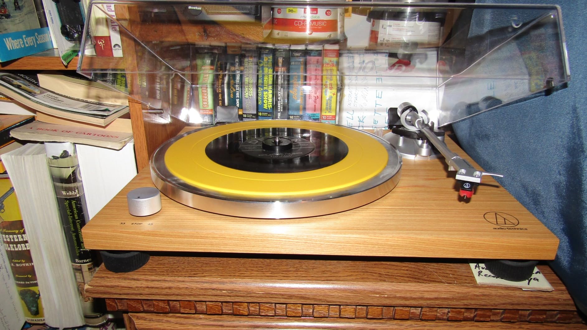 Audio-Technica AT-LPW40WN Fully Manual Belt-Drive Turntable, 2 Speeds, Dynamic Anti-Skate Control, Carbon-Fiber Tonearm Walnut customer photo 1