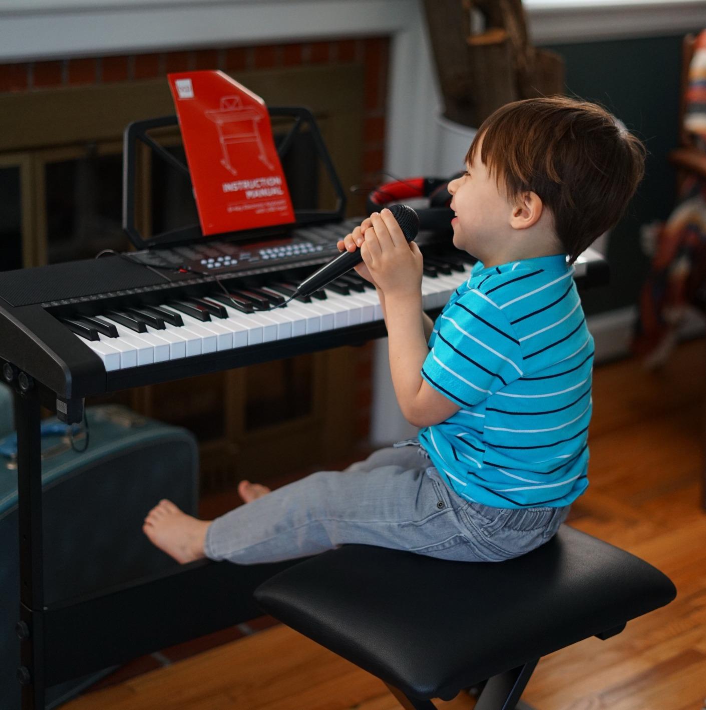 Best Choice Products 61-Key Electronic Keyboard Piano Portable Electric Keyboard Complete Beginner Set w/LED Screen, Stand, Bench, Headphones - Black customer photo 1