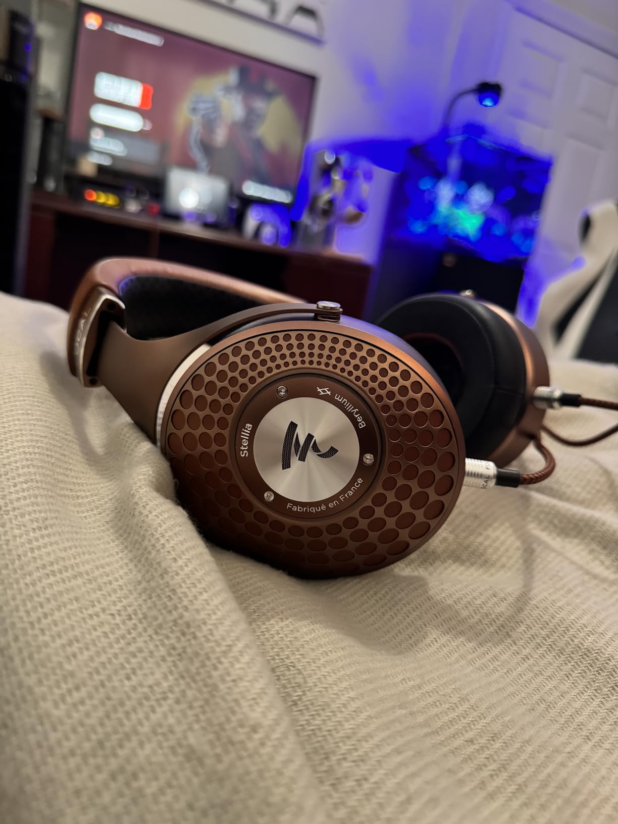 Focal Stellia Audiophile Circum-aural Closed-back Headphones for Home and On-the-go Use with Carrying Case customer photo 2