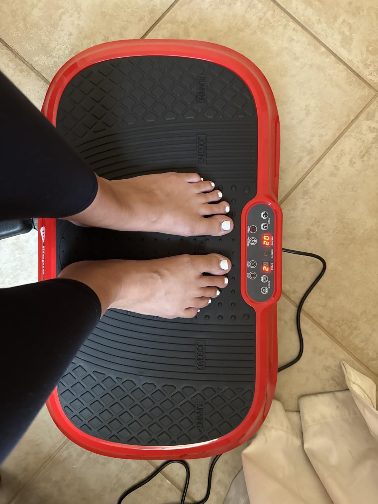 Lifepro Waver Vibration Plate Exercise Machine with 99 Speeds & 10 Presets customer photo 2