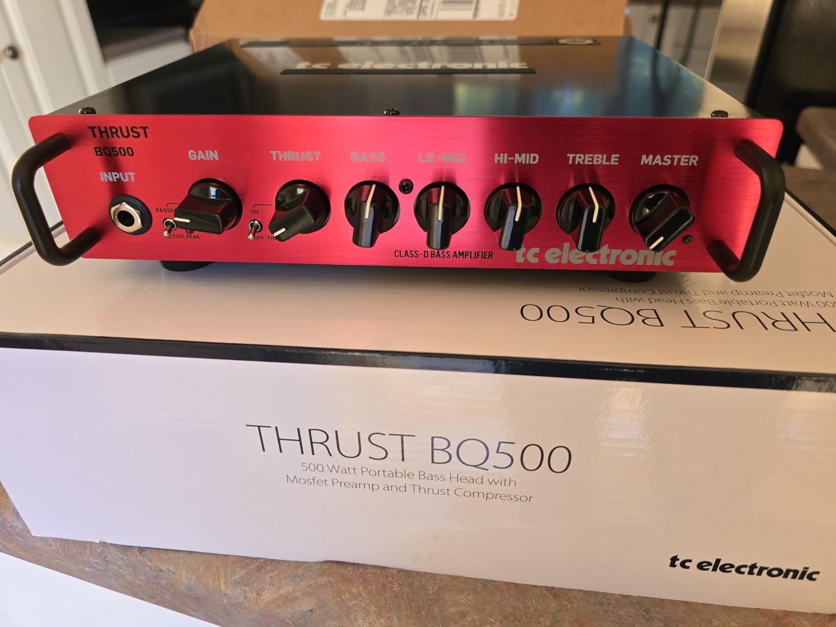 TC Electronic THRUST BQ500 500 Watt Portable Bass Head with Mosfet Preamp and Thrust Compressor customer photo 1