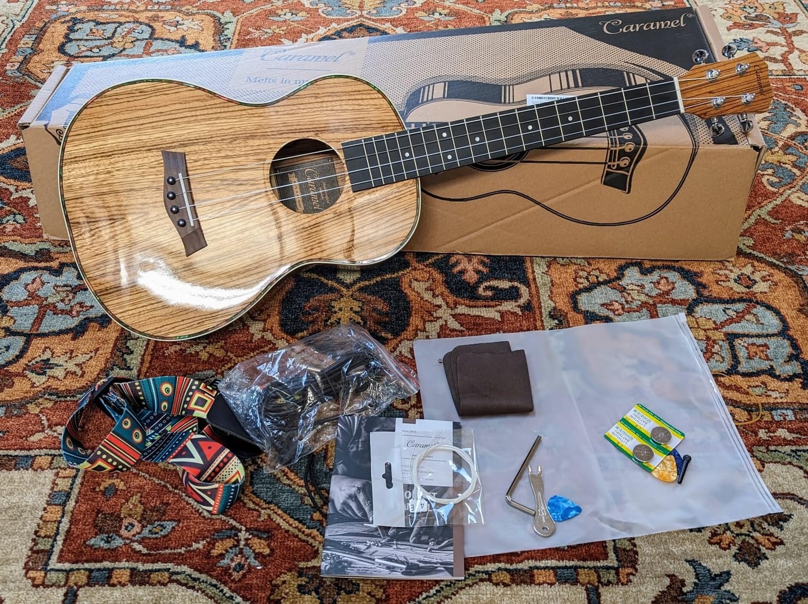 Caramel 30 inch CB103 Zebra wood High Gloss Baritone Electric Ukulele customer photo 1