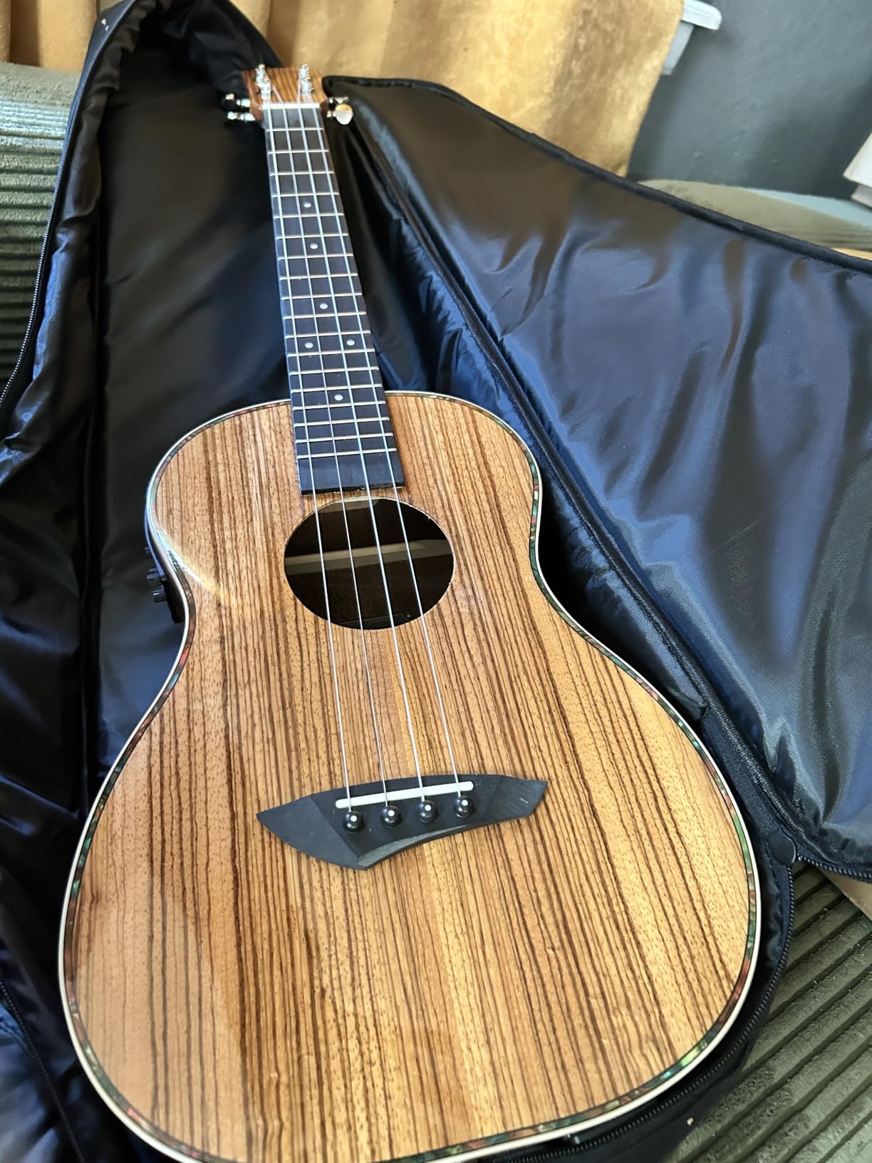 Caramel 30 inch CB103 Zebra wood High Gloss Baritone Electric Ukulele customer photo 2