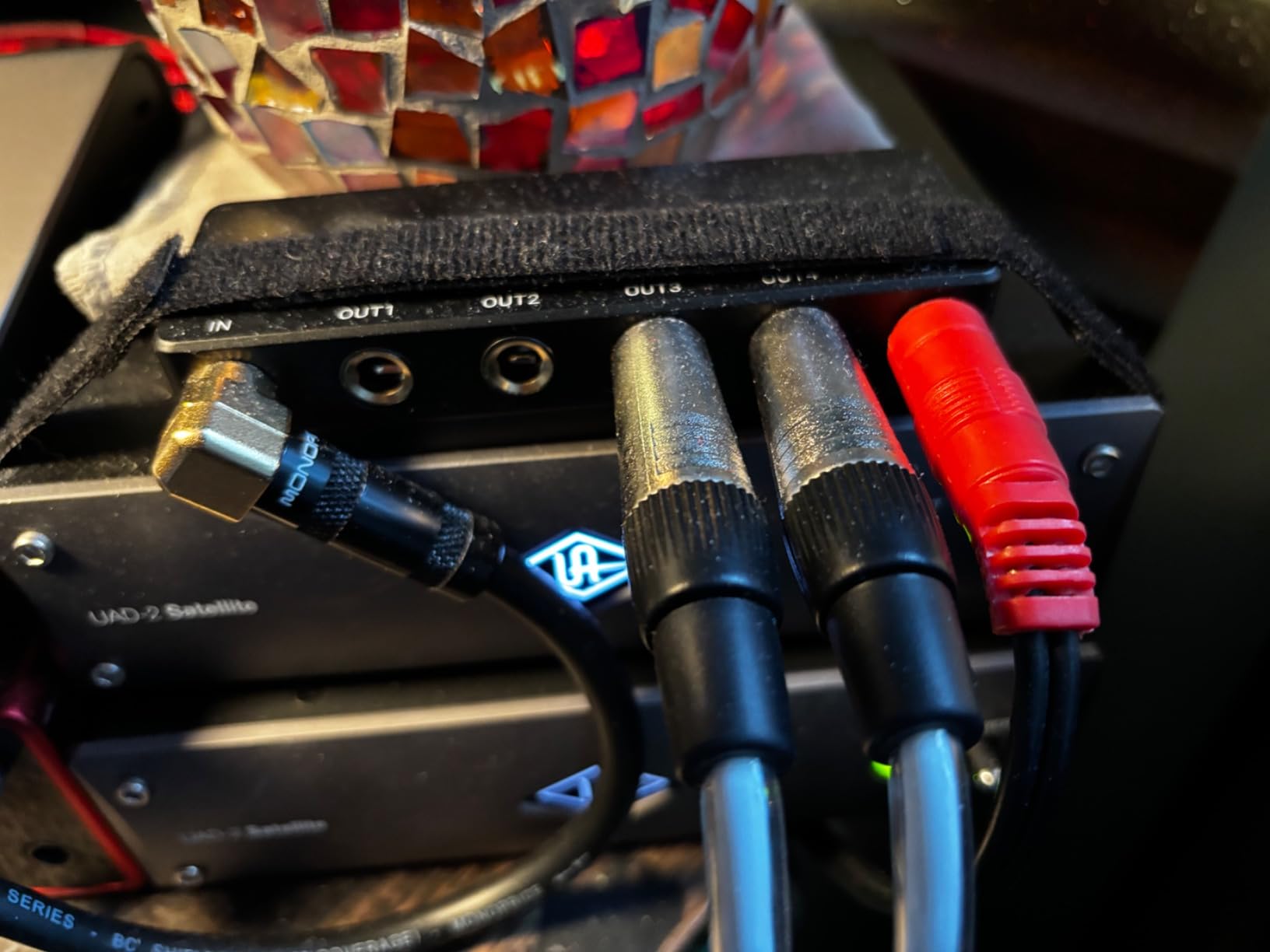 Cubilux Passive 6.35mm Headphones Splitter Box, 1/4” Stereo Multi Audio Distributor, Multiport Quarter Inch TRS TS Aux Splitter for Guitar Signal, Studio Recording, Live Performance, Monitors customer photo 1