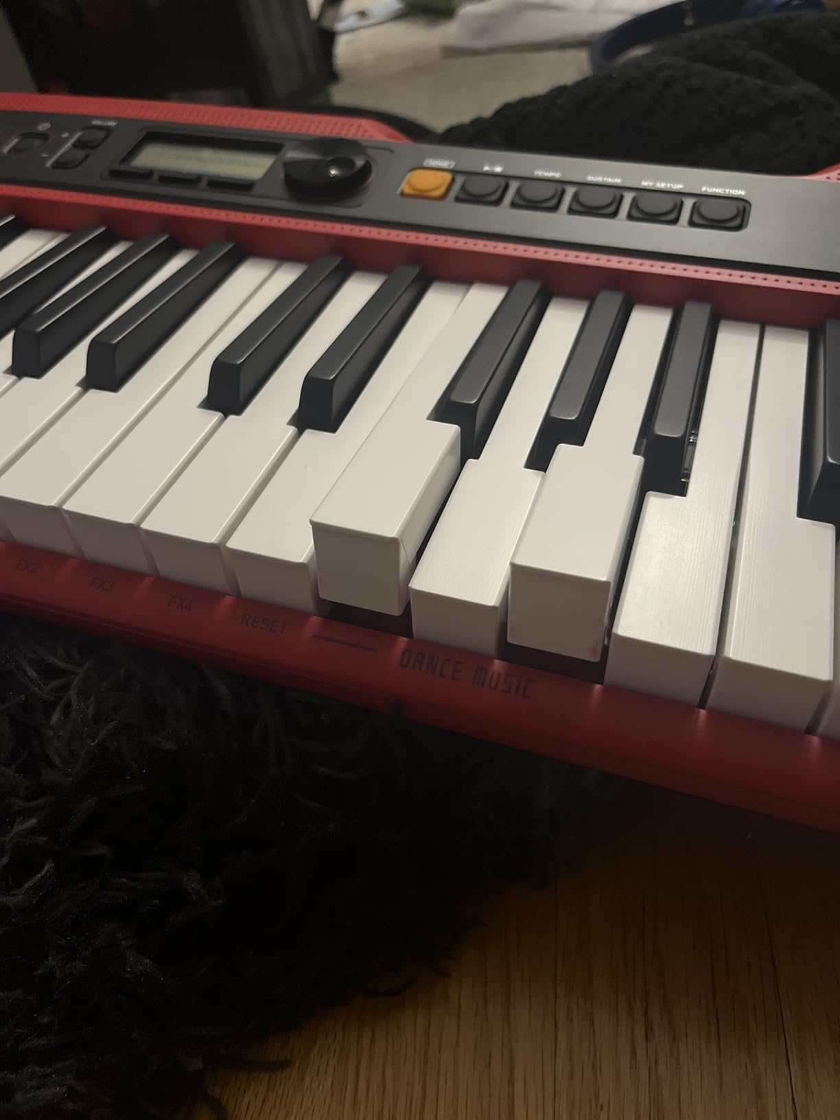 Casio Casiotone CT-S200RD – 61-Key Portable Keyboard for Beginners | 400 Tones, 77 Rhythms, LCD Display, Dance Music Mode, USB-MIDI, Stereo Speakers | Includes Power Supply & Music Rest | Red customer photo 1