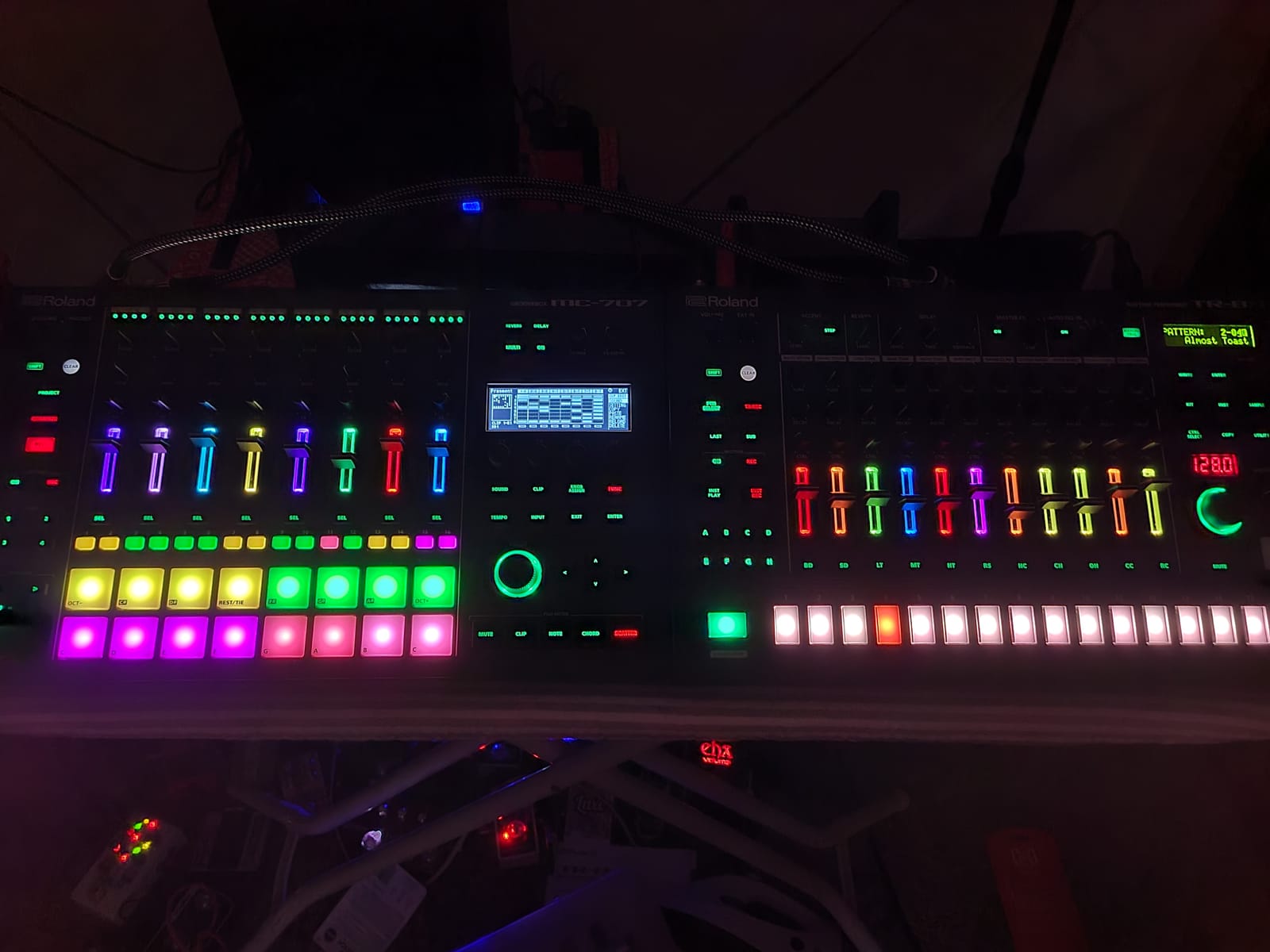 Roland MC-101 Groovebox Compact Music Production Workstation (MC-101) customer photo 1