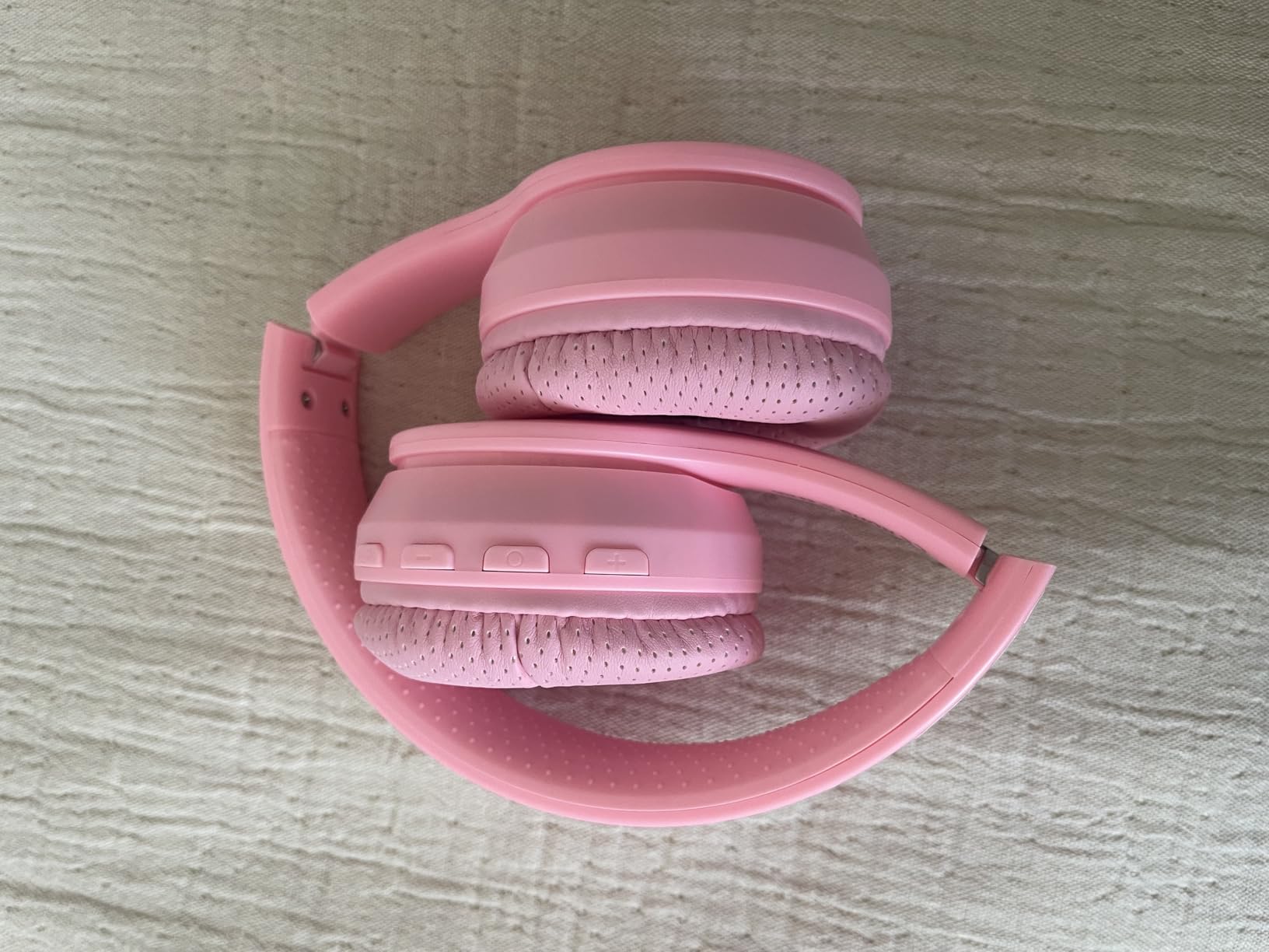 Kids Bluetooth Headphones Wireless 68 Hours,Safe Volume Limit 85/94dB Pink customer photo 1
