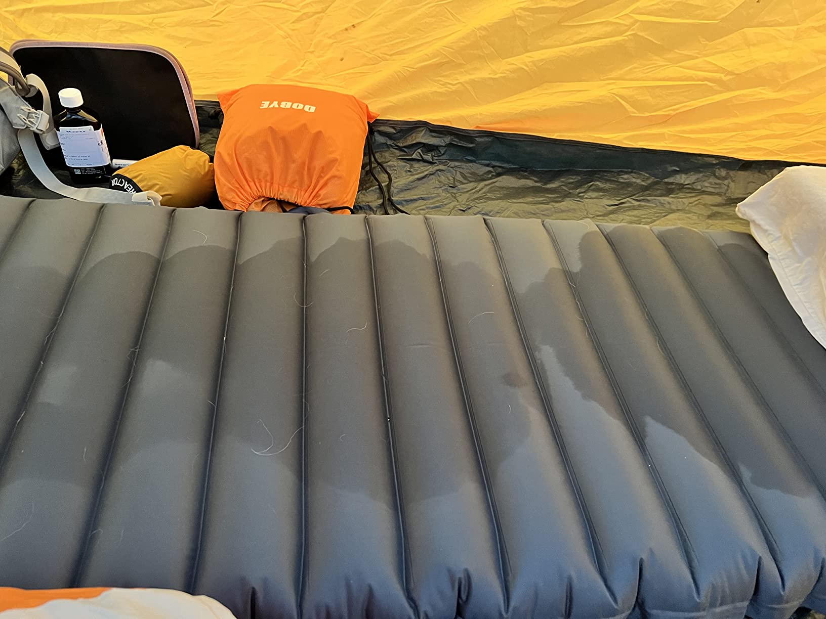 ZOOOBELIVES Inflatable Camping Sleeping Pad, 4-Inch Thick Full Air Support, No Bottoming Out for Side Sleepers, Camping & Backpacking Mattress with Built-in Foot Pump, Durable & Compact – Airlive2000 customer photo 2