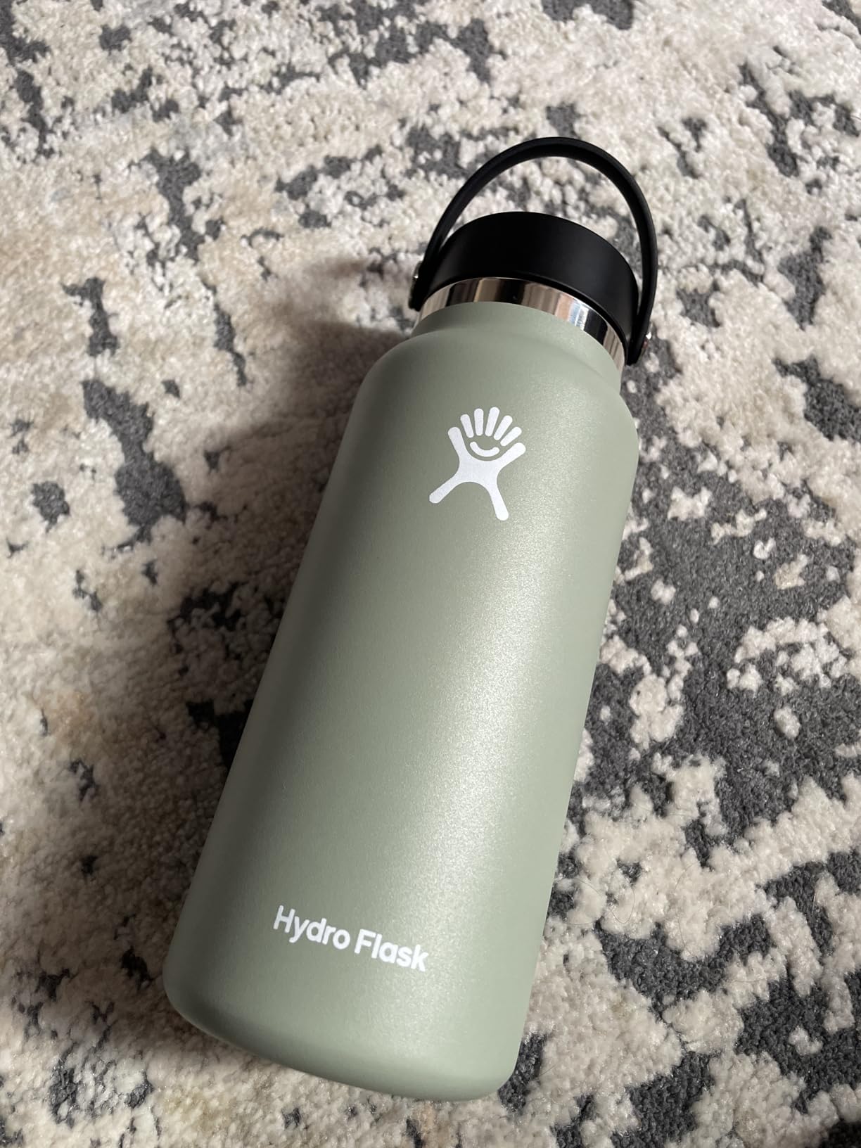 Hydro Flask Water Bottle - Insulated Stainless Steel - Wide Mouth Flex Lid, Non Spill, Leakproof and Refillable in 32 Oz Black customer photo 1