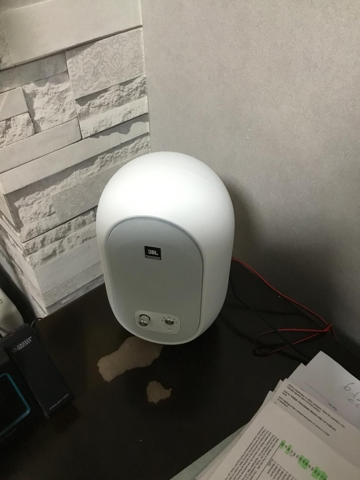 JBL Professional 1 Series 104-BT Compact Desktop Reference Monitors with Bluetooth, White, Sold as Pair, 4.5-inch Speaker customer photo 2