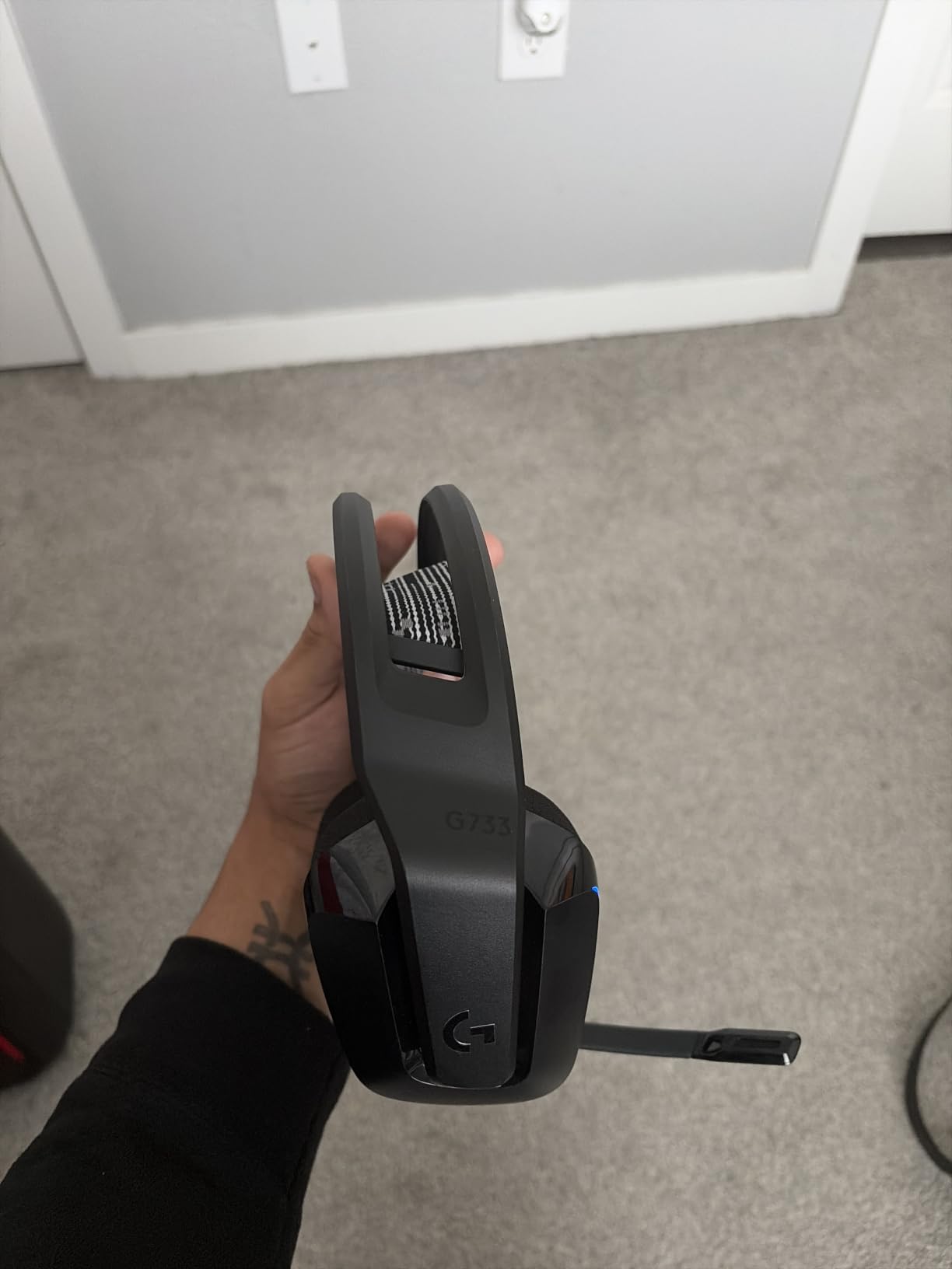 Logitech G733 Lightspeed Wireless Gaming Headset - White customer photo 2