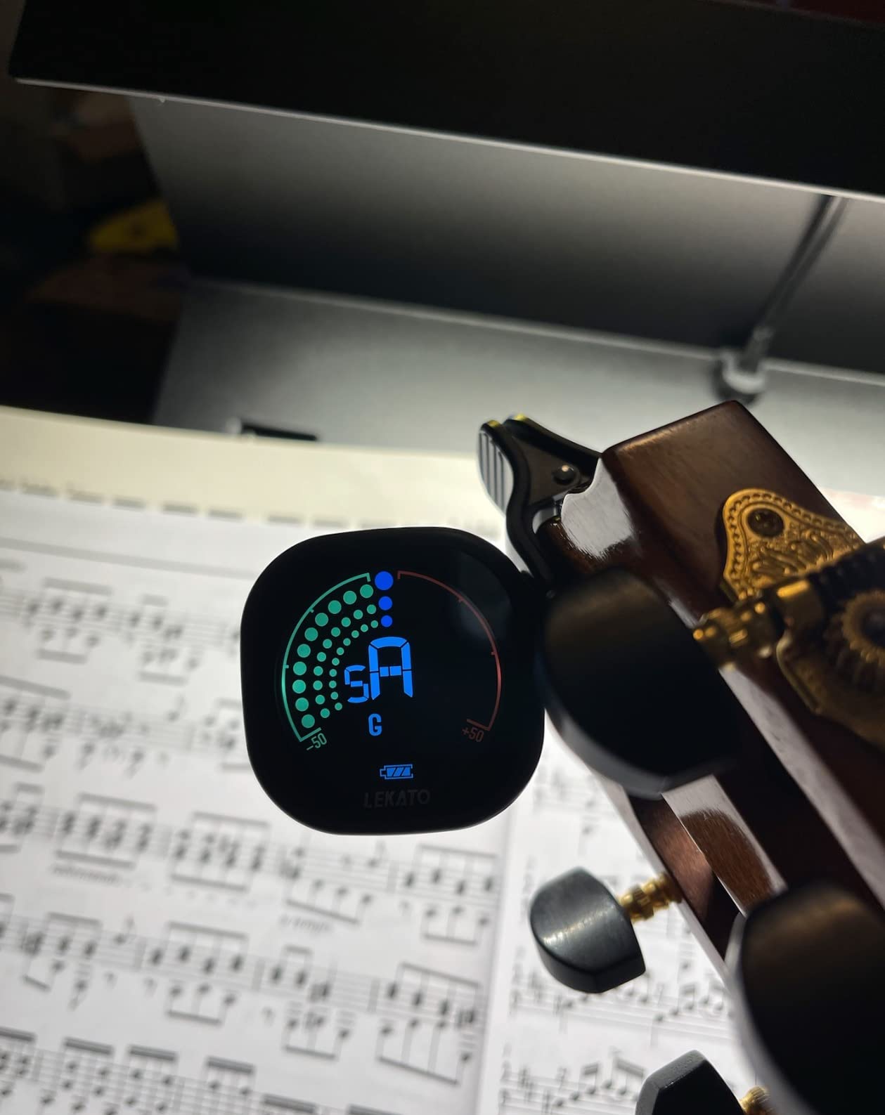 LEKATO Guitar Tuner Rechargeable, Tuner Clip On for Guitar, Bass, Chromatic, Ukulele,Violin Tuner, Fast Accuratie Tuning, Super Bright Display to Read, for Professional/Beginners customer photo 2