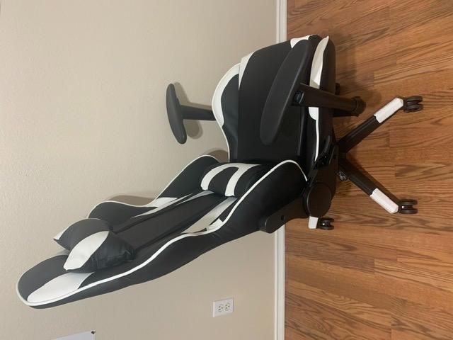 Flash Furniture X20 Fully Reclining LeatherSoft Racing Style Gaming Chair with Headrest, Lumbar Pillows, Ergonomic Swivel Computer Chair, Black/White customer photo 2