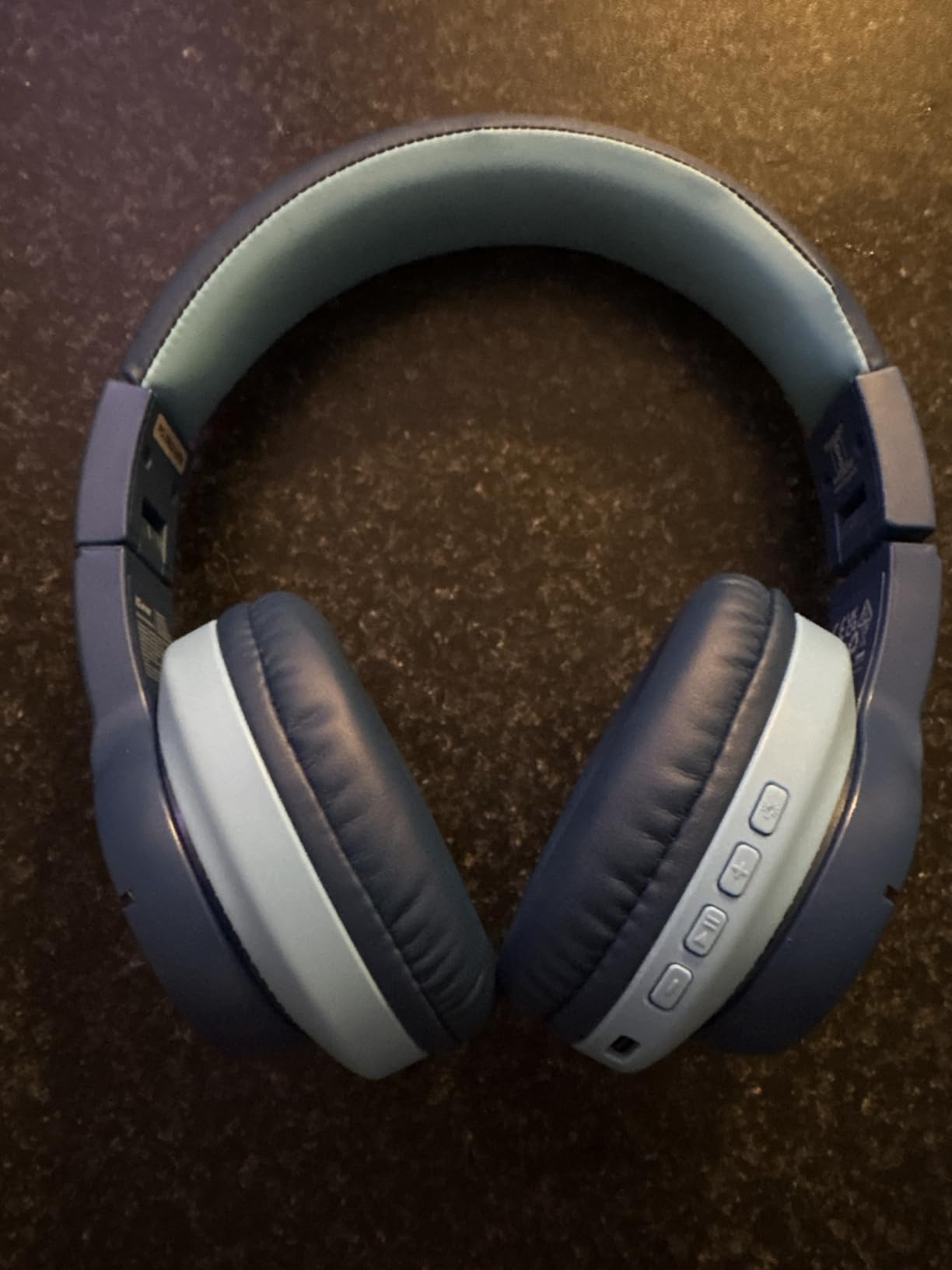 iClever BTH12 Kids Bluetooth Headphones 85H Playtime with LED Lights Travel customer photo 1