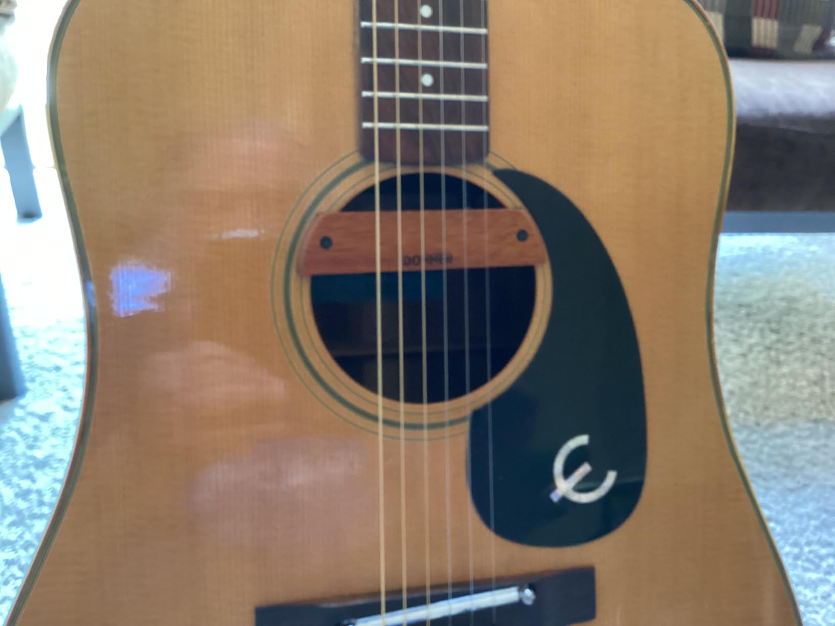 Donner Acoustic Guitar Pickup, Guitar Pickups Passive Mahogany Soundhole Pickup with Humbucker Volume Tone Control, Fits 3.8” to 3.94” Soundhole Diameter customer photo 2
