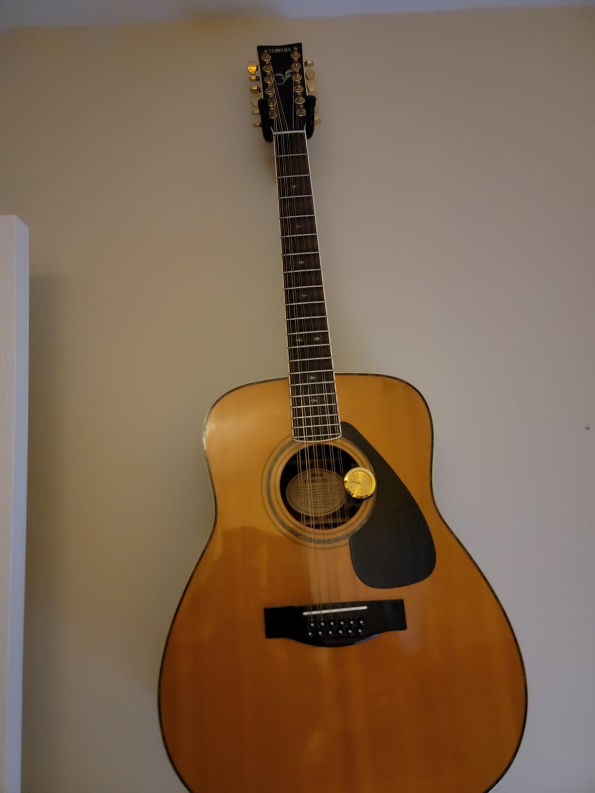 GUITTO 2-in-1 Guitar Humidifier & Analog Hygrometer, Clip-On Soundhole Humidity Care System with Refillable Sponge, No-Battery Gauge for Acoustic Guitar (GHD-01) customer photo 2