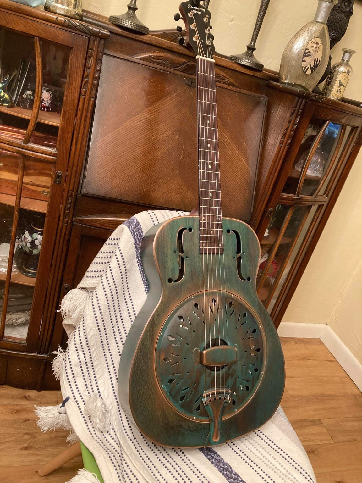 Swamp Dog Resonator, Style-0, Chicken Foot Coverplate customer photo 2