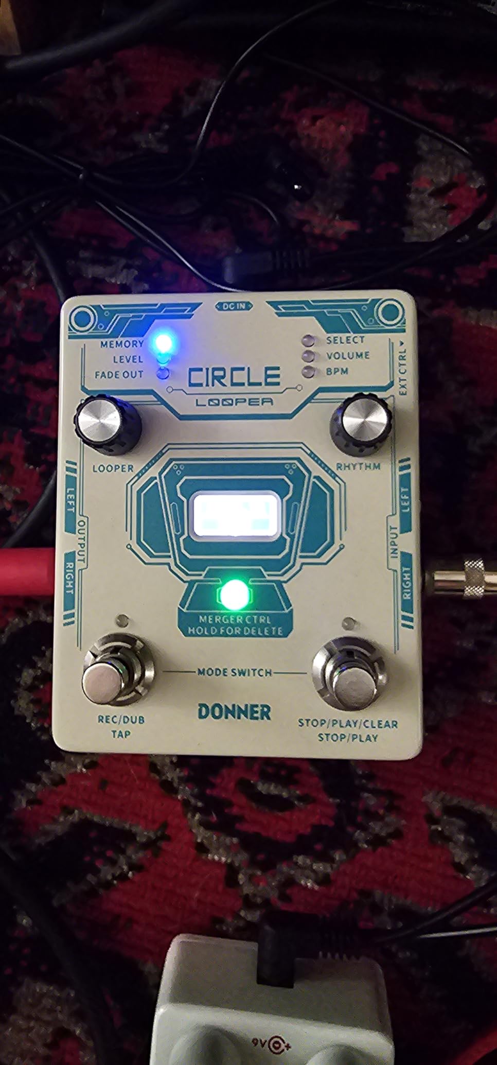 Donner Circle Looper Pedal Drum Machine, 2 in 1 Drum Looper Stereo Guitar Loop Pedals, 40 Slots 160 mins Loop with 110 Drum Grooves, Tap Tempo, Fade Out customer photo 2