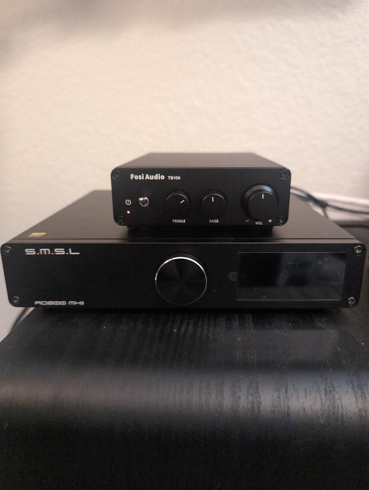 Fosi Audio TB10D 2 Channel Stereo Amplifier, Class D Mini Power Integrated Amplifiers 600W for Passive Speakers/Bass Shaker, Home Audio Component Desktop Amp Receiver TPA3255 with Bass Treble Control customer photo 2