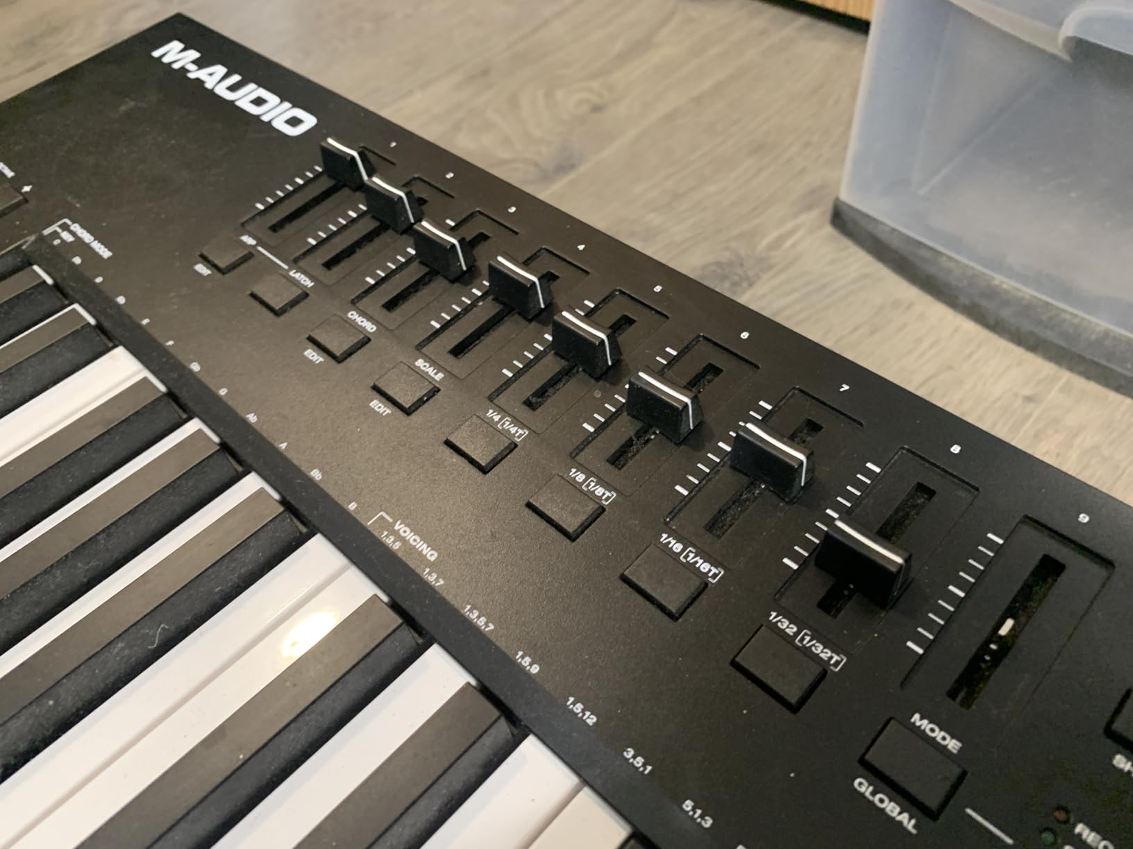 M-AUDIO Oxygen Pro 61 USB MIDI Keyboard Controller customer photo 1