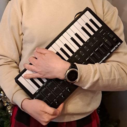 M-AUDIO Oxygen Pro Mini 32 USB MIDI Keyboard Controller customer photo 1