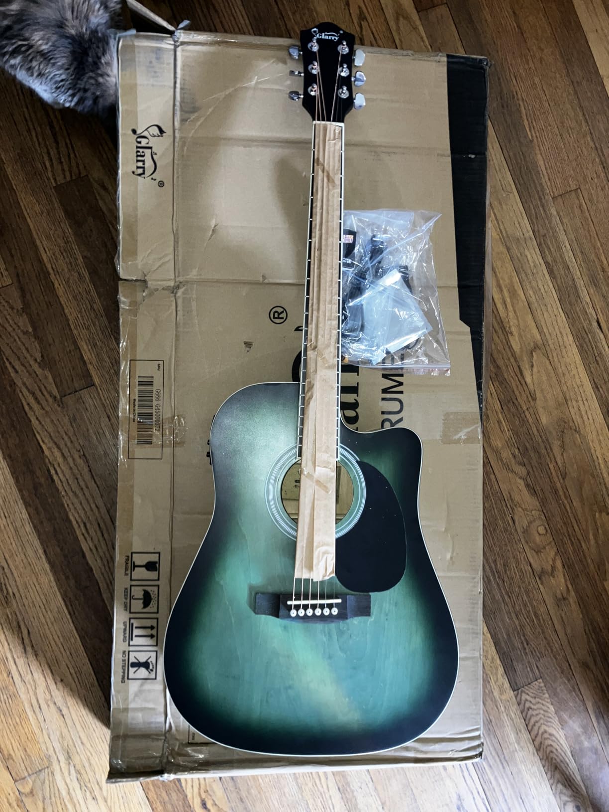 Joymusic 38 inch sunburst beginner acoustic guitar kit,bundle with a strap with picks holder,digital tuner, set strings, capo,cleaning cloth,6 picks,gig bag.(JG-38C,3TS) customer photo 1