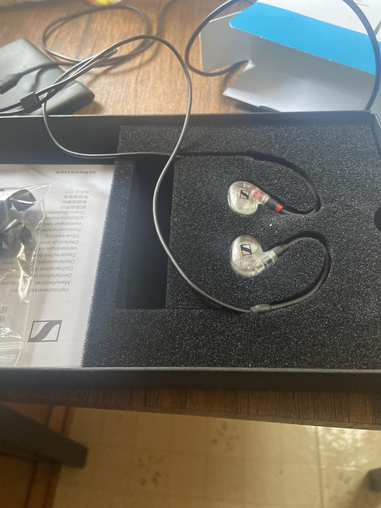 SENNHEISER Professional IE 100 PRO Dynamic In-Ear Monitoring Headphones, Clear customer photo 2