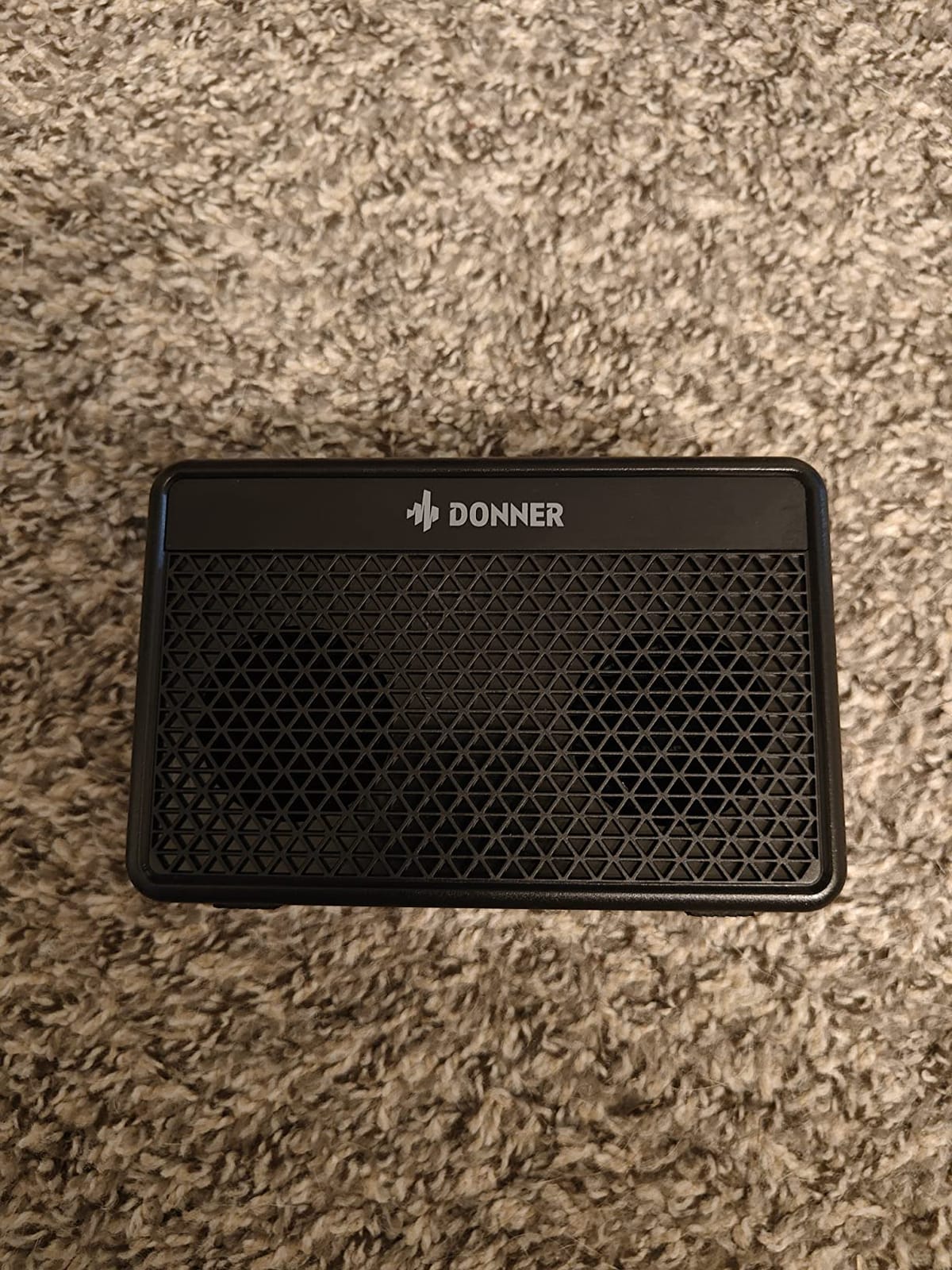 Donner Mini Electric Guitar Amp DA-10, 5W Portable Small Guitar Amplifier customer photo 1