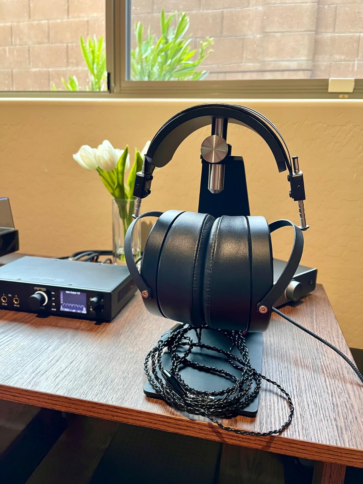 Audeze LCD-X Over-Ear Open Back Professional Headphone new 2021 and Later Version with Carry case, Combo 4 pin XLR Cable with 6.3mm and 3.5 mm adapters, Black customer photo 2