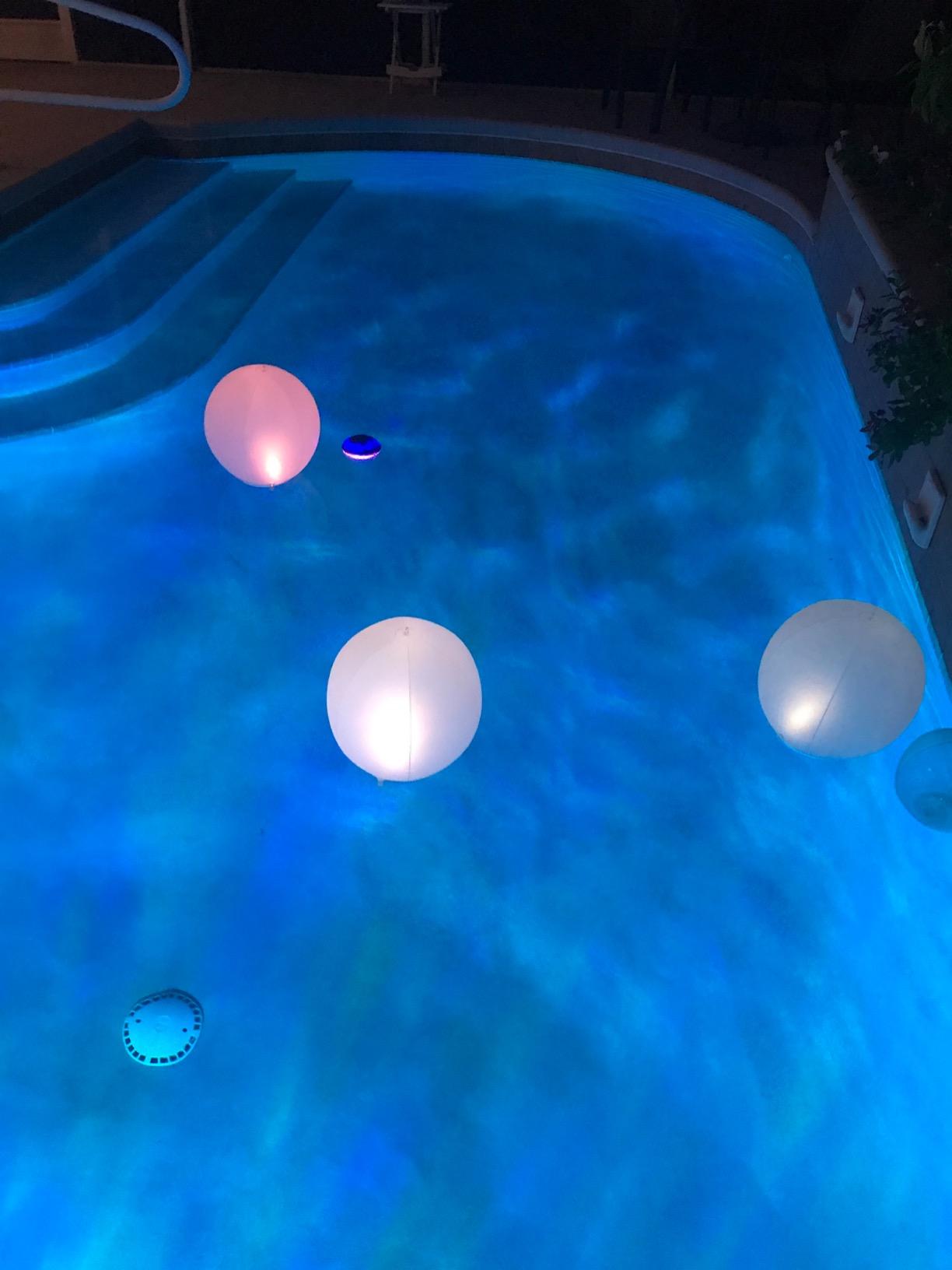 Floating Pool Speaker With Lights, Portable Bluetooth IP68 Waterproof Hot Tub Speaker for Outdoor Sports Home Party, Louder Volume, Rich Bass, Mic, 82 ft Wireless Range customer photo 1