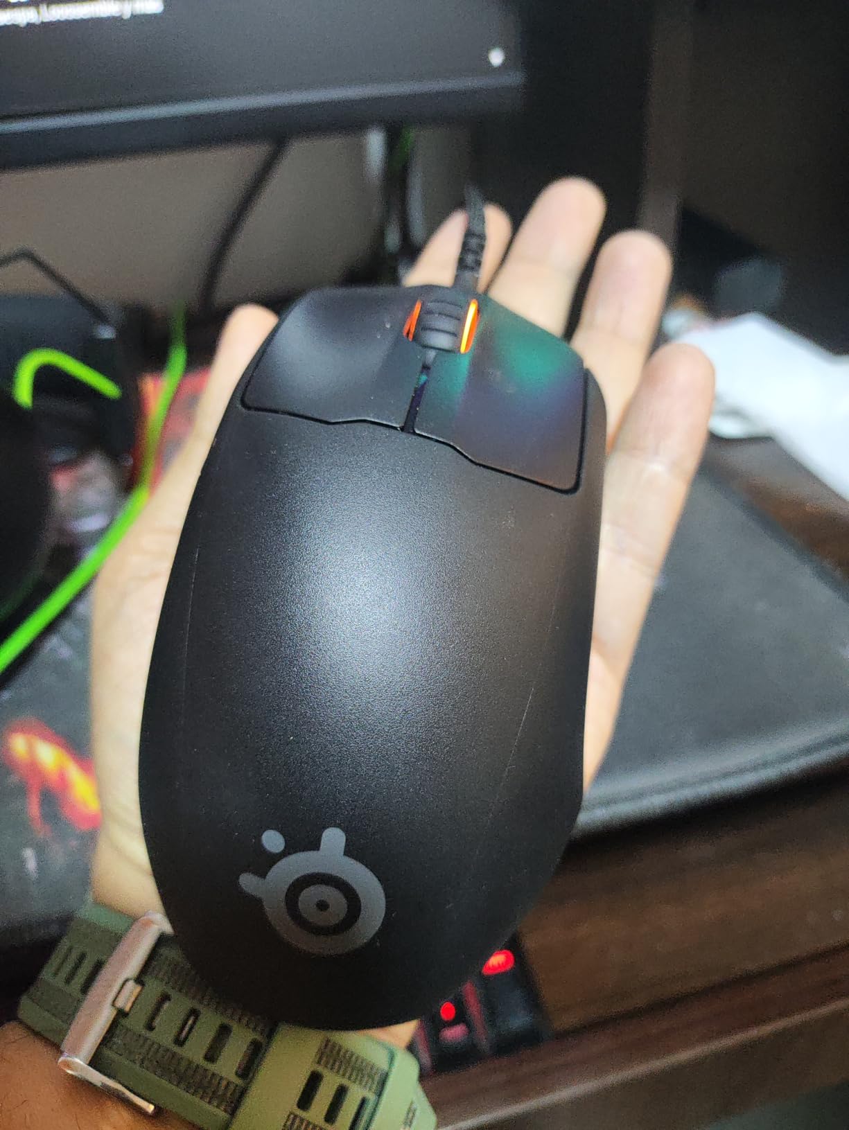 SteelSeries Esports FPS Gaming Mouse – Ultra Lightweight 69g – Prime Edition – 5 Programmable Buttons – 18K CPI TrueMove Pro Sensor – Magnetic Optical Switches – Customization - RGB Lighting – PC/Mac customer photo 1