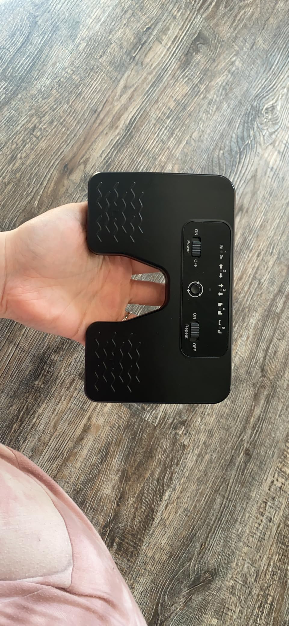 Wireless Foot Pedal Double Switch Music Page Turner for Tablets Smartphones Rechargeable Anti-Skid Pad customer photo 1