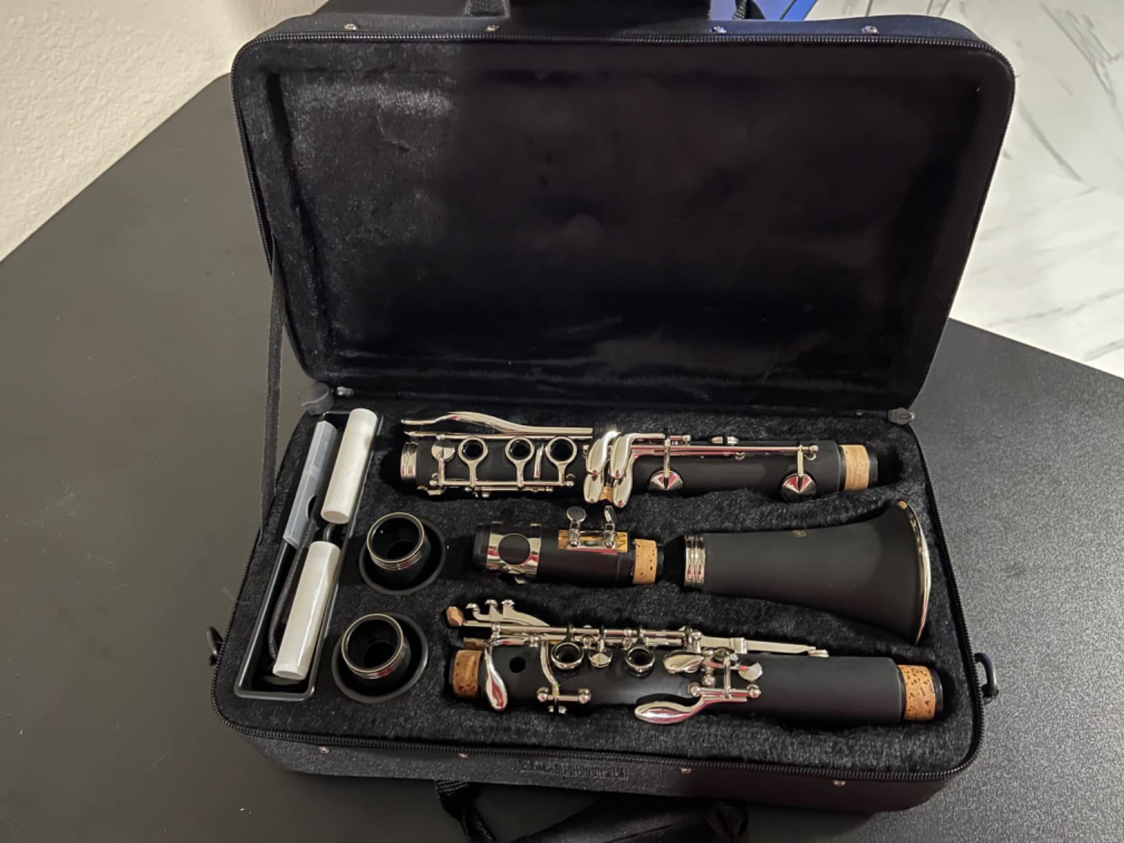 Bb Clarinet Kit for Beginners Students, 17-Key French System with 2 Barrels customer photo 2