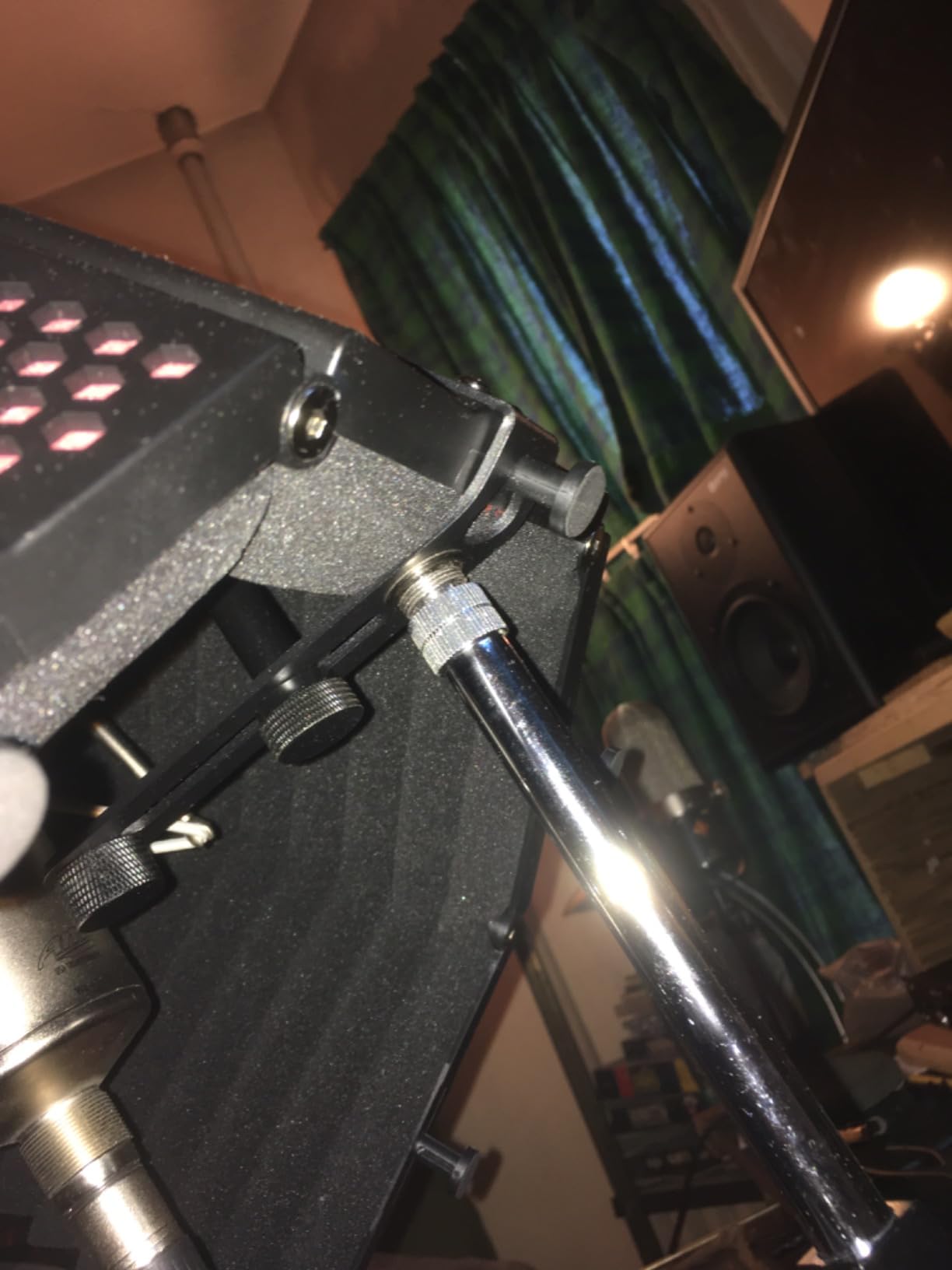 XTUGA MIS02 Recording Microphone Isolation Shield, 5 Panels Soundproof Foam customer photo 2