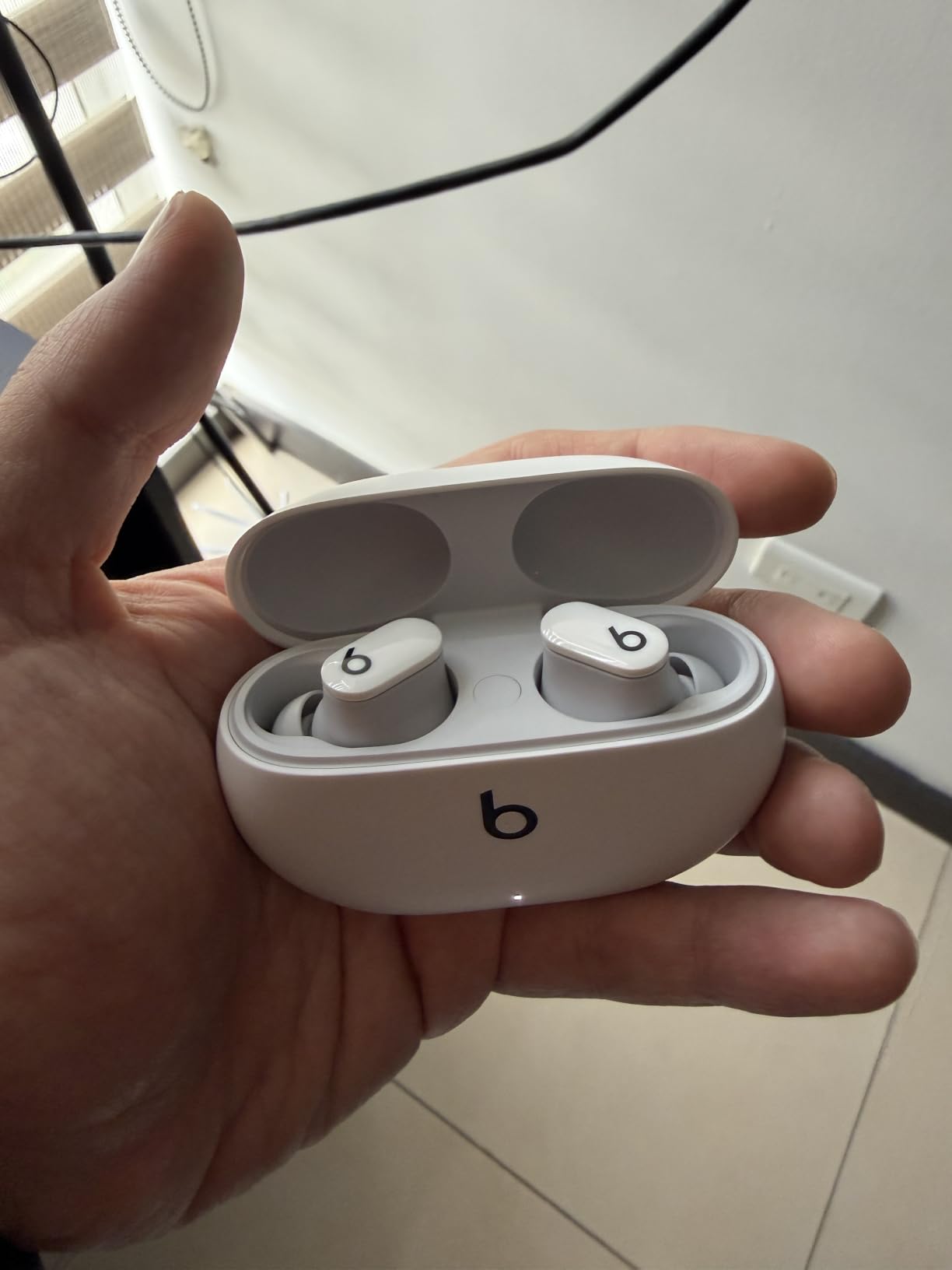 Beats Studio Buds - True Wireless Noise Cancelling Earbuds - Compatible with Apple & Android, Built-in Microphone, IPX4 Rating, Sweat Resistant Earphones, Class 1 Bluetooth Headphones - Black customer photo 2