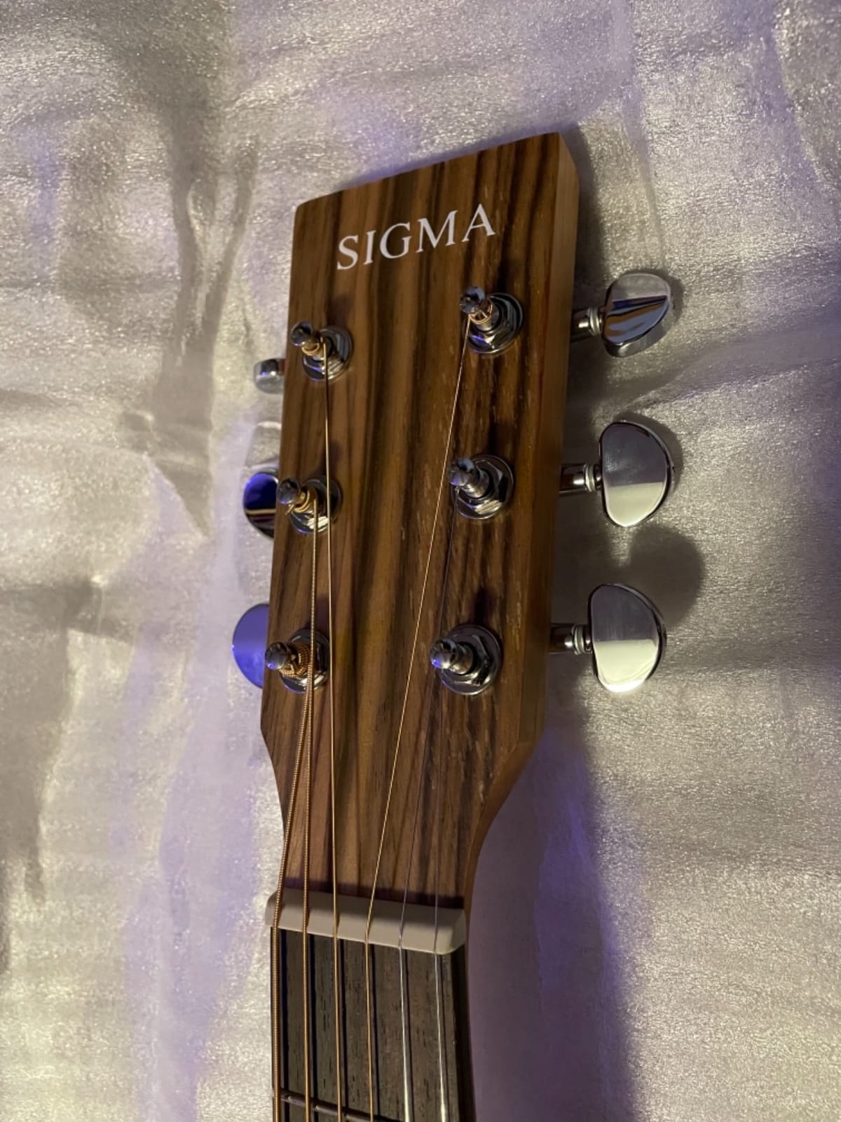 SIGMA Junior 3/4 Size Acoustic Guitar, Solid Spruce Top, Dao Back & Sides, Natural Gloss, Rosewood Bridge, Premium Name-Brand Steel Strings, Mini Acoustic Guitar Suitable for Travel, Right (20MINI) customer photo 2