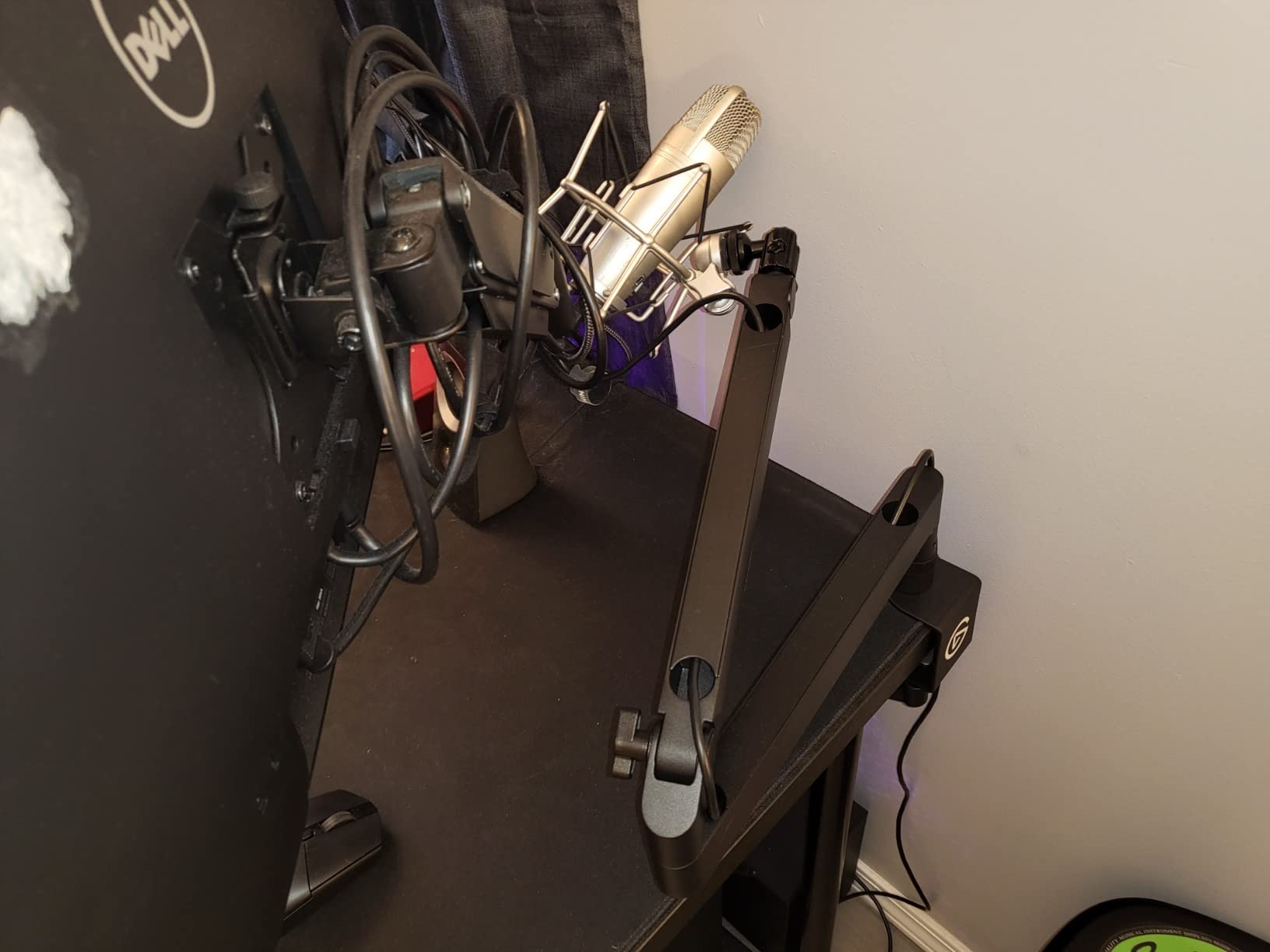 Elgato Wave Mic Arm Low Profile Microphone Boom Arm customer photo 2