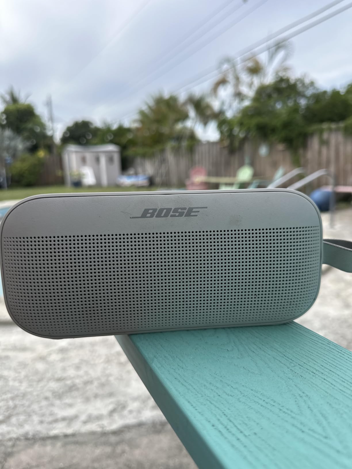 Bose SoundLink Flex Bluetooth Speaker, Portable Speaker with Microphone, Wireless Waterproof Speaker for Travel, Outdoor and Pool Use, Black customer photo 2