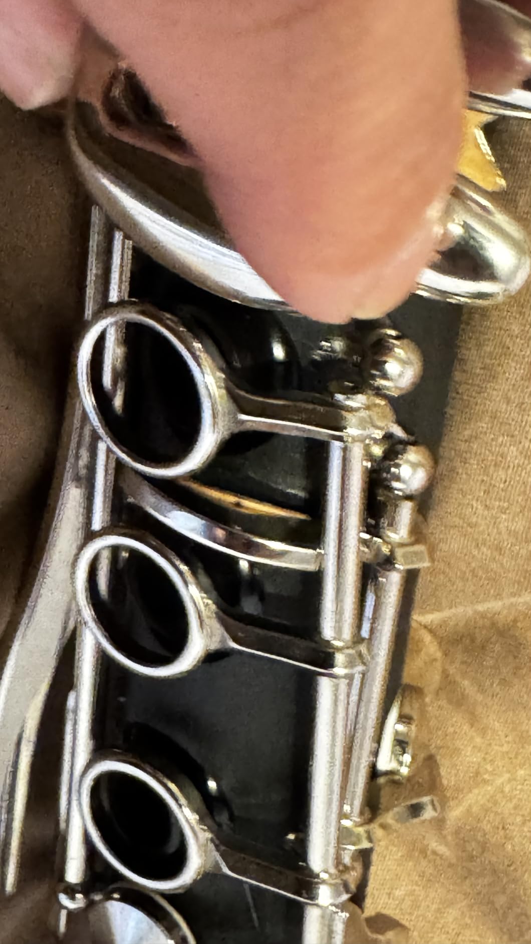Glory GLY-PBK Professional Ebonite Bb Clarinet with 10 Reeds, Stand, Hard Case, Cleaning Cloth, Cork grease, Mouthpiece Brush and Pad Brush, Black customer photo 2