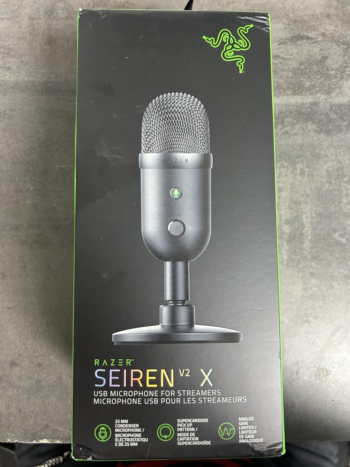 Razer Seiren V2 X USB Condenser Microphone for Streaming and Gaming on PC: Supercardioid Pickup Pattern - Integrated Digital Limiter - Mic Monitoring and Gain Control - Built-in Shock Absorber customer photo 1