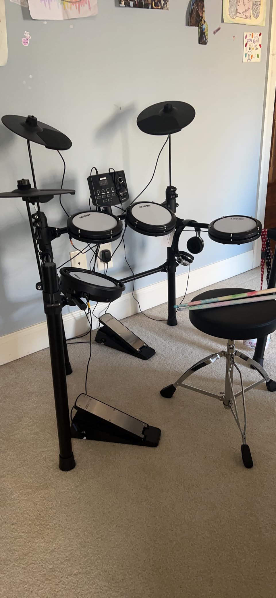 AODSK Electric Drum Set with Quiet Mesh Pads,Electronic Drum for Beginner,USB MIDI,Throne,Headphones,Sticks, Included 15 Kits and 195 Sounds (AED-403-Teenagers Beginners) customer photo 2