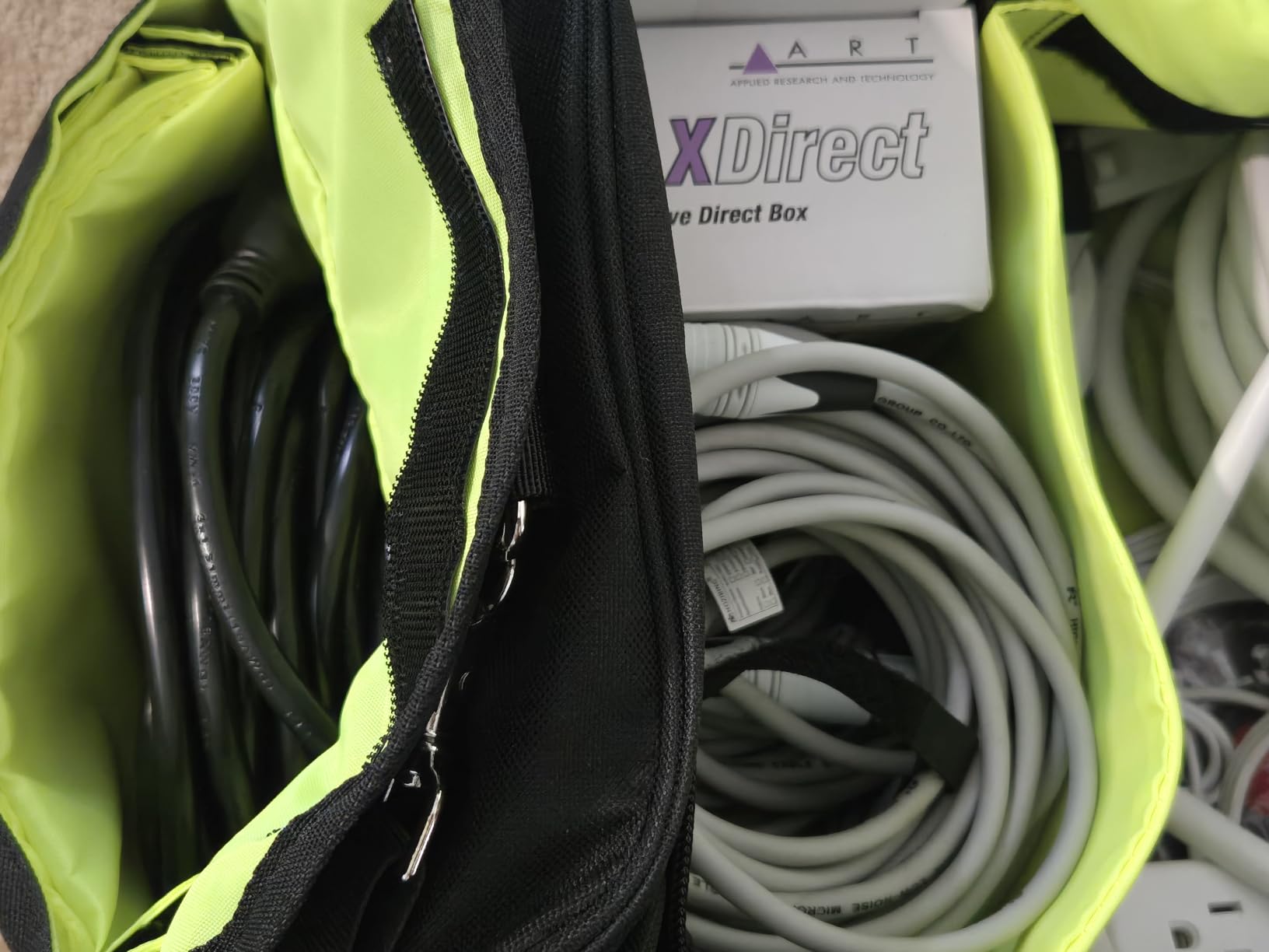 SNIGJAT DJ Bag, Large DJ Cable Bag with Detachable Dividers & Bottom Pad customer photo 2