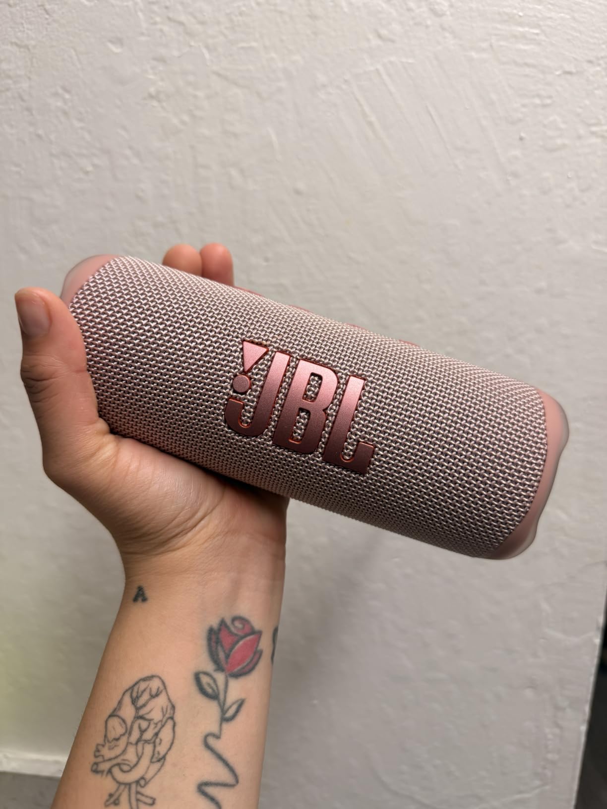 JBL Flip 6 - Portable Waterproof Speaker - Camo customer photo 1
