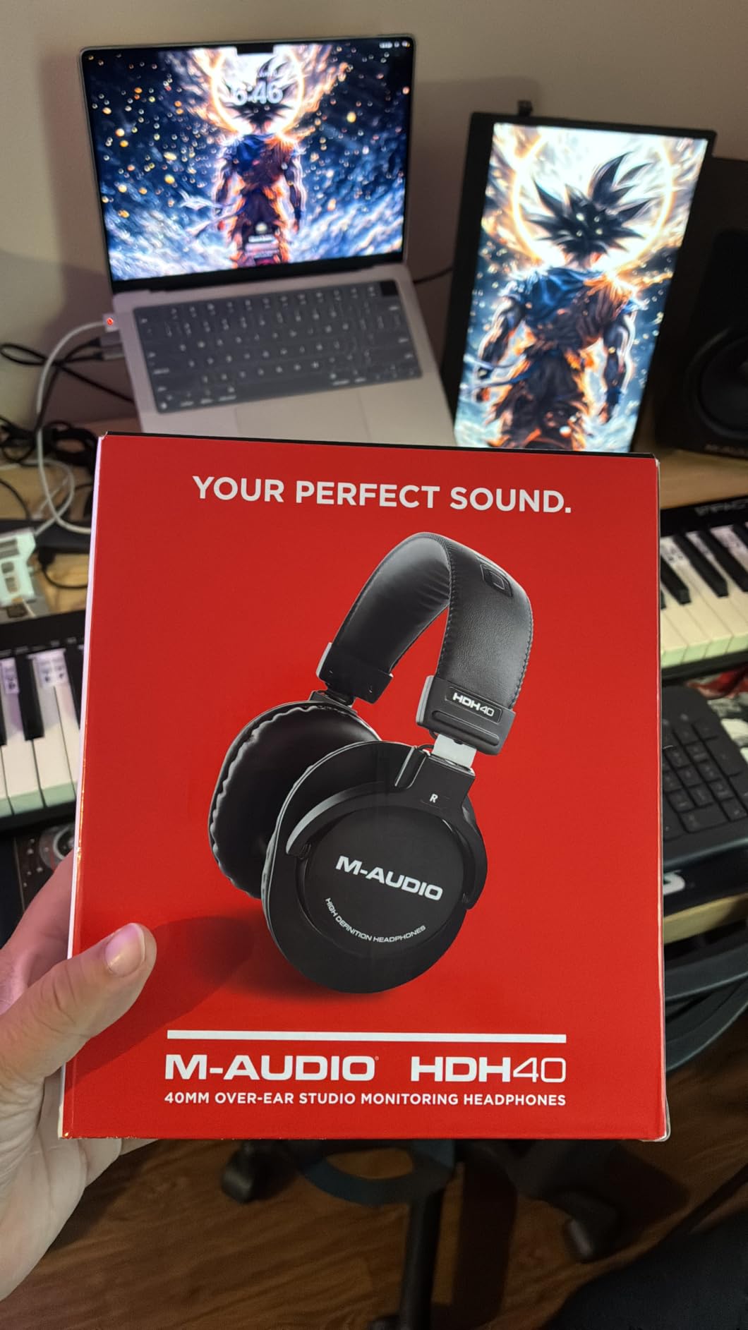 M-AUDIO HDH40 Closed-Back Over-Ear Headphones customer photo 1