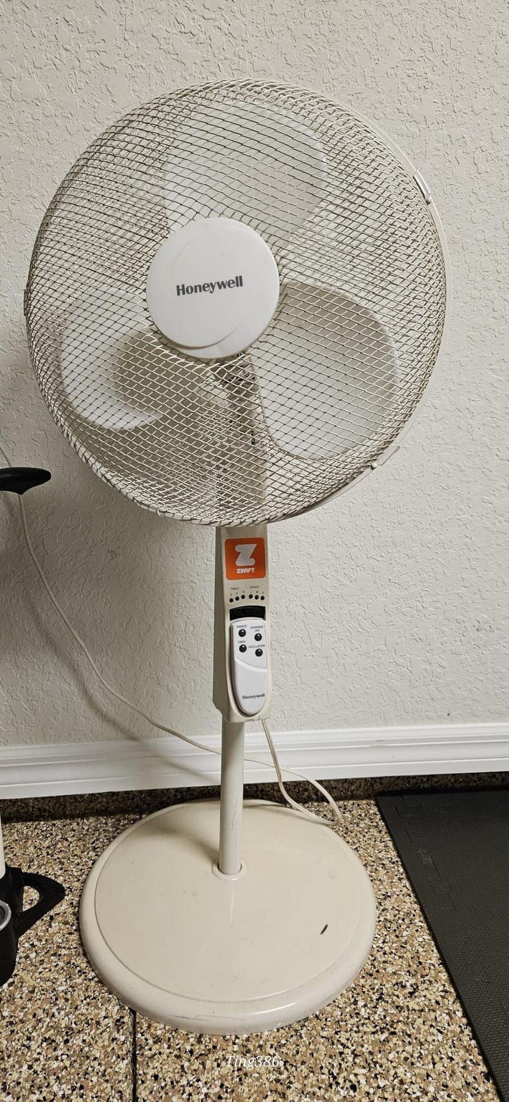 Vacmaster AM201R Aero Air Mover and Fitness Fan With Remote Control 550 CFM customer photo 1