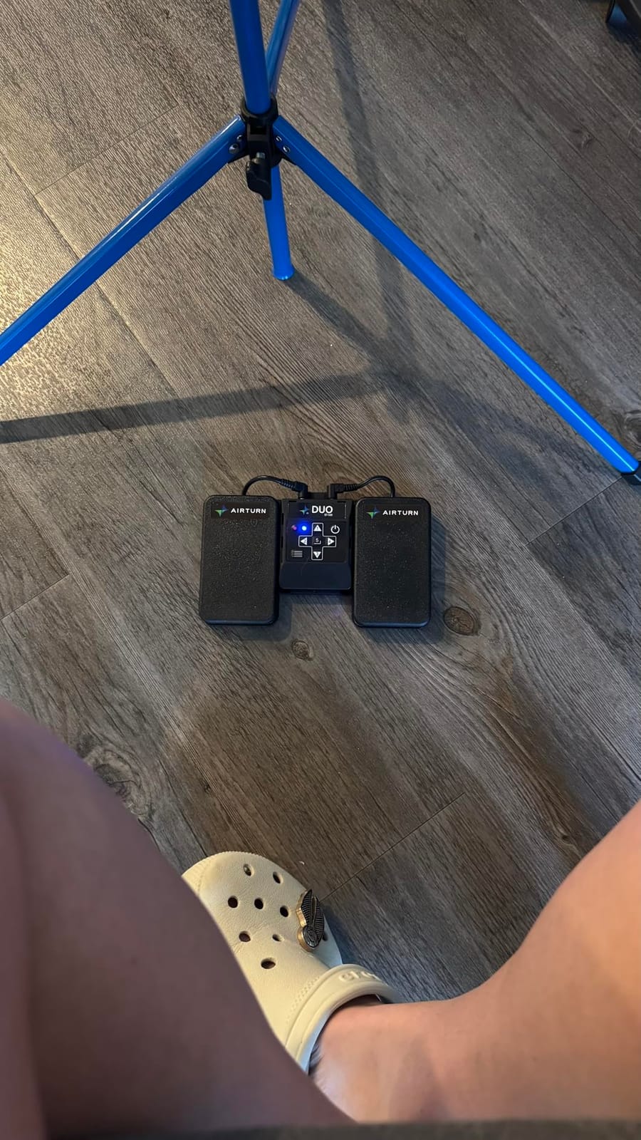 AirTurn DUO500 Silent Bluetooth Pedal Page Turner customer photo 1